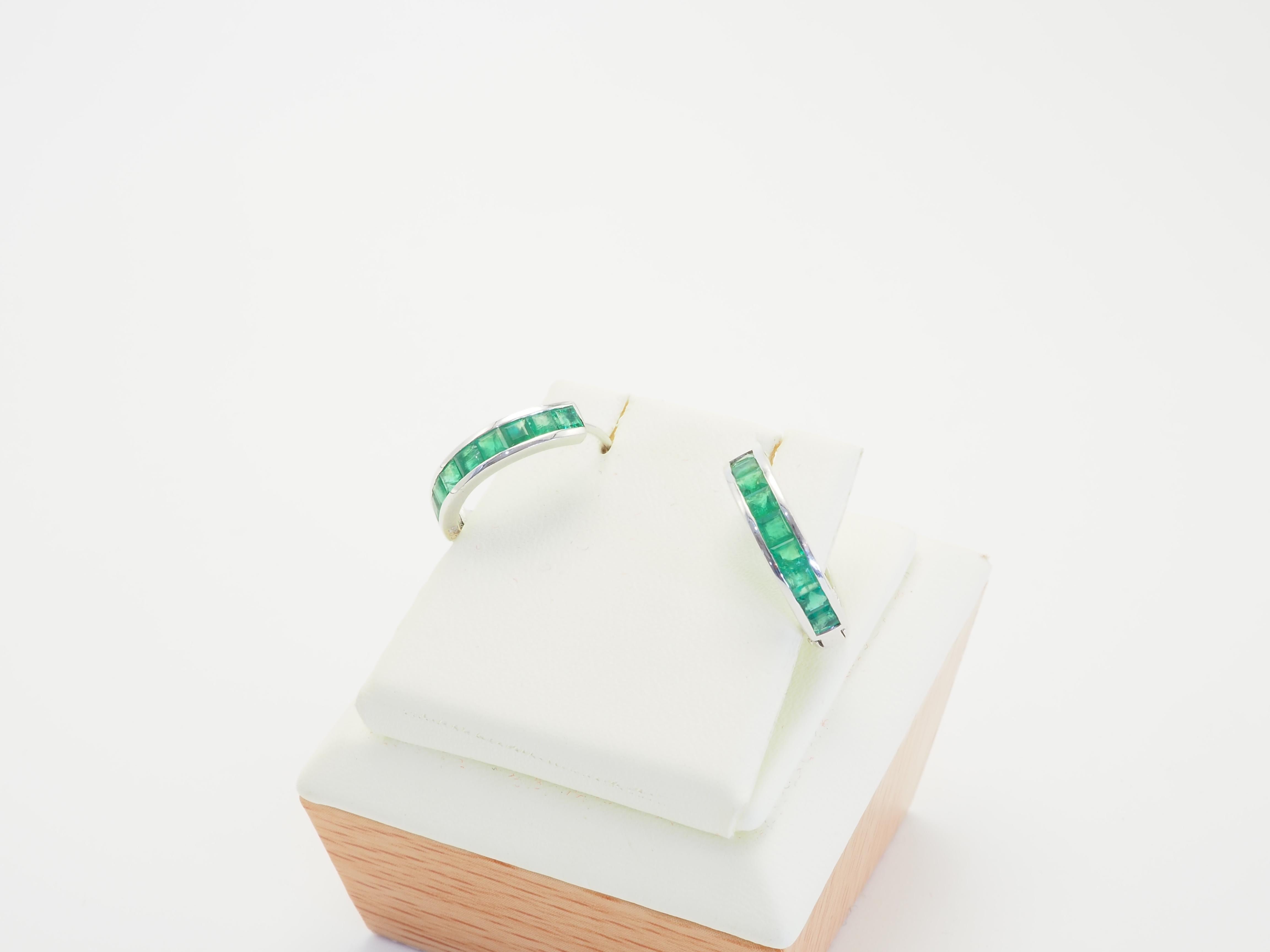 Women's or Men's 14K White Gold 2ct Squared Emerald Hoop Earring For Sale