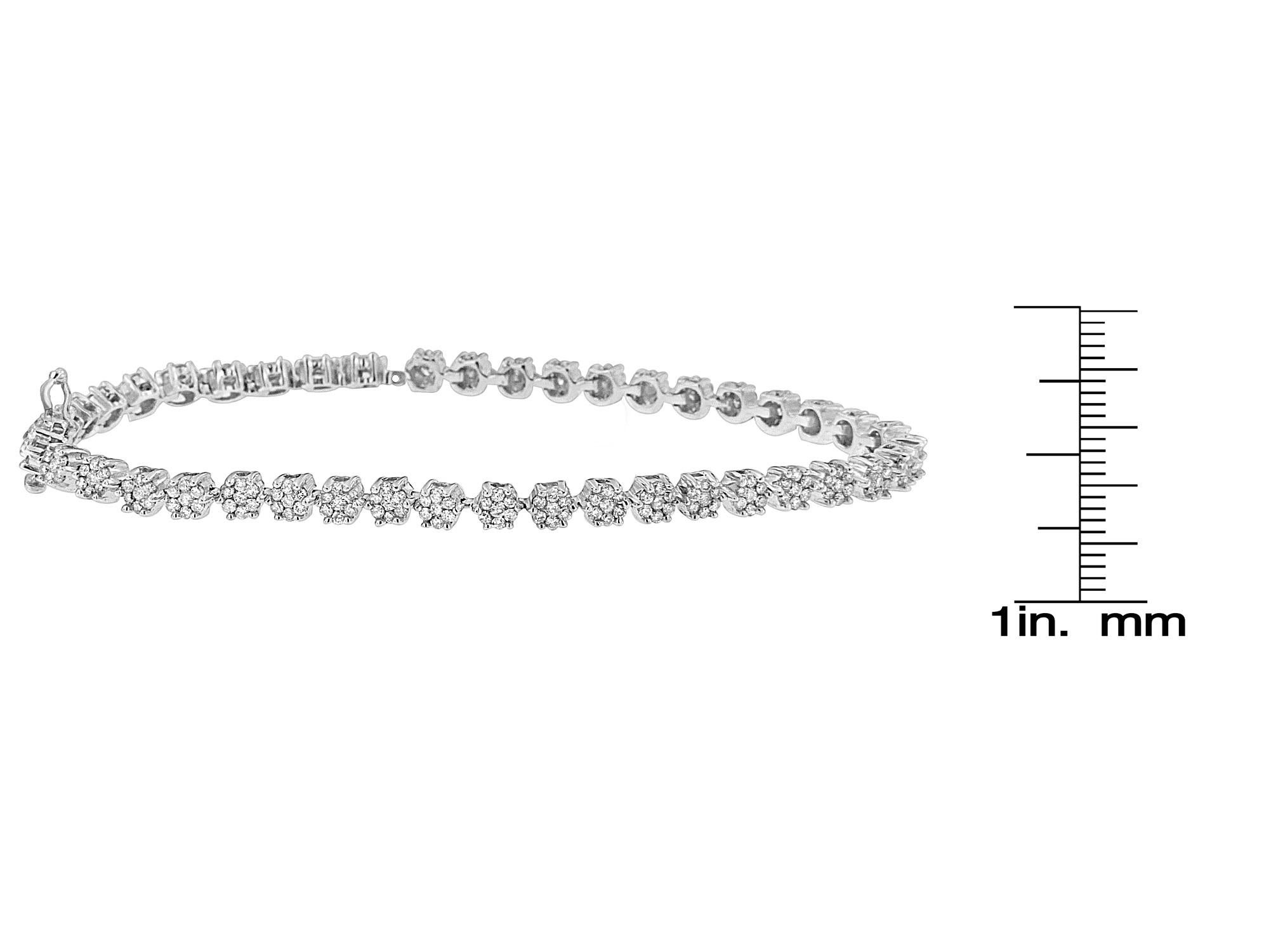 Taille brillant Bracelet tennis à maillons ronds en or blanc et diamants en vente