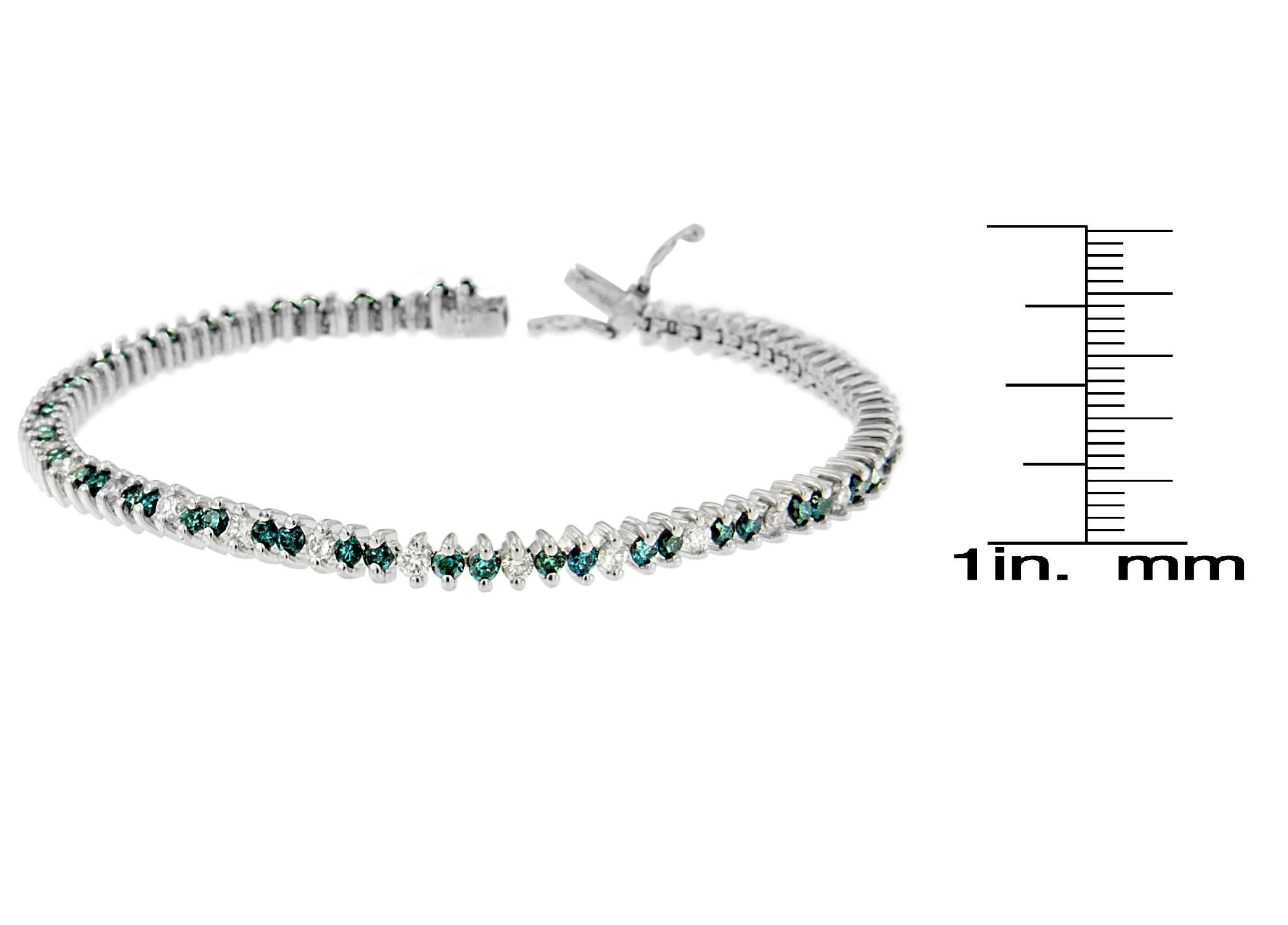 Pulsera de tenis de oro blanco de 14 quilates con 3 3/4 ct.TDW de diamantes azules tratados 'H-I, SI1-SI2 en Nuevo estado para la venta en New York, NY