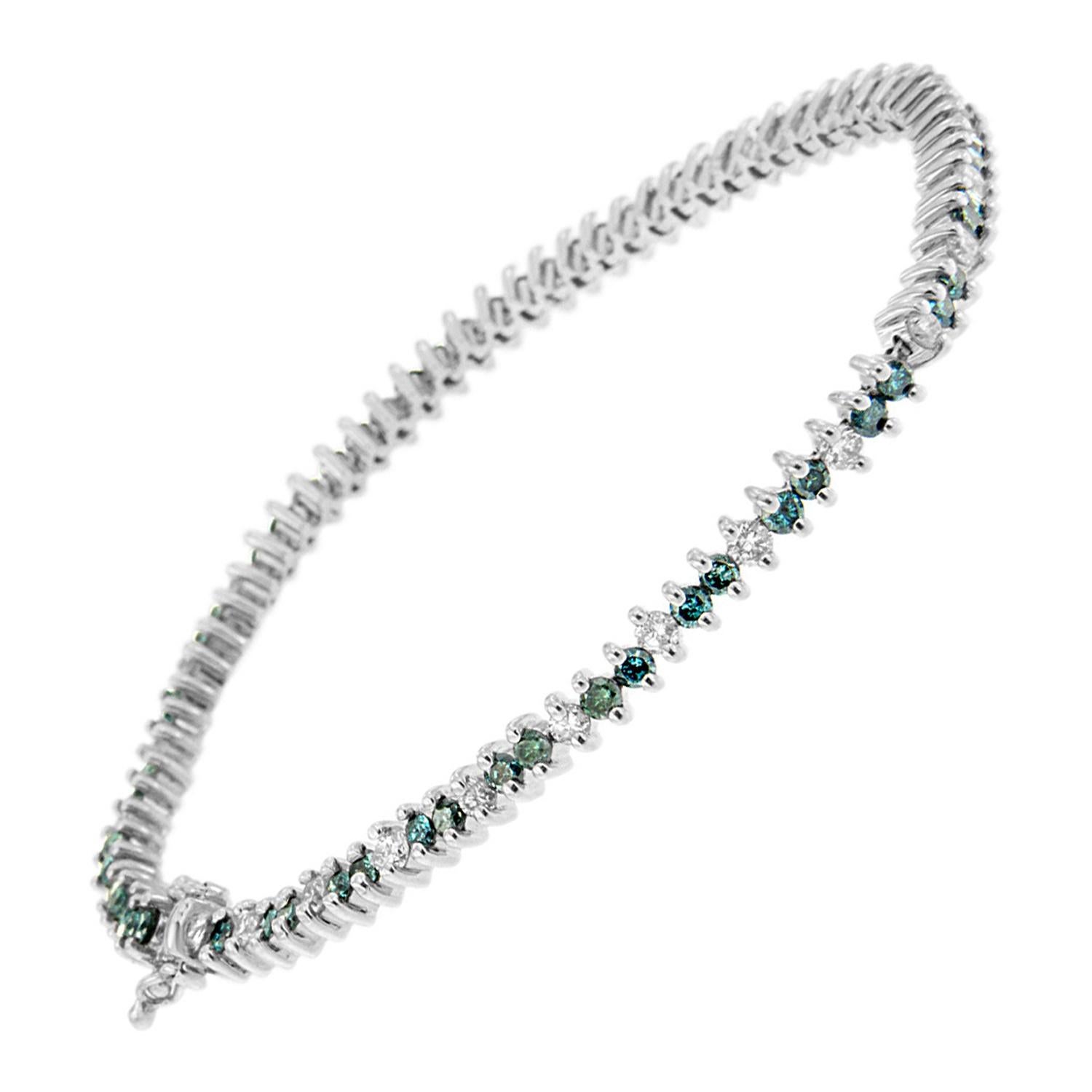14K Weißgold 3 3/4ct.TDW Behandeltes blaues Diamant-Tennisarmband 'H-I, SI1-SI2'