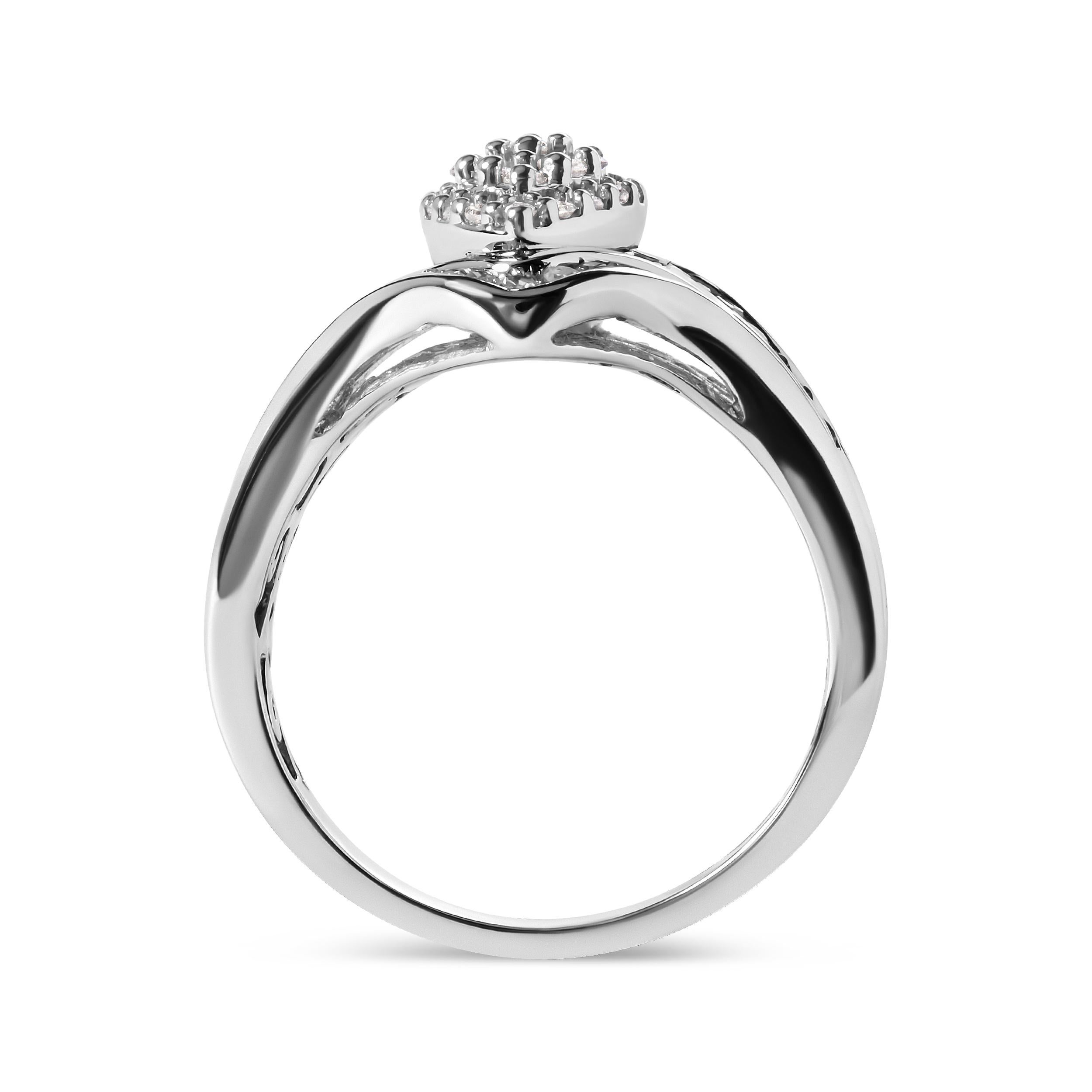 Modern 14K White Gold 3/4 Carat Round and Baguette-Cut Diamond Cluster Ring For Sale