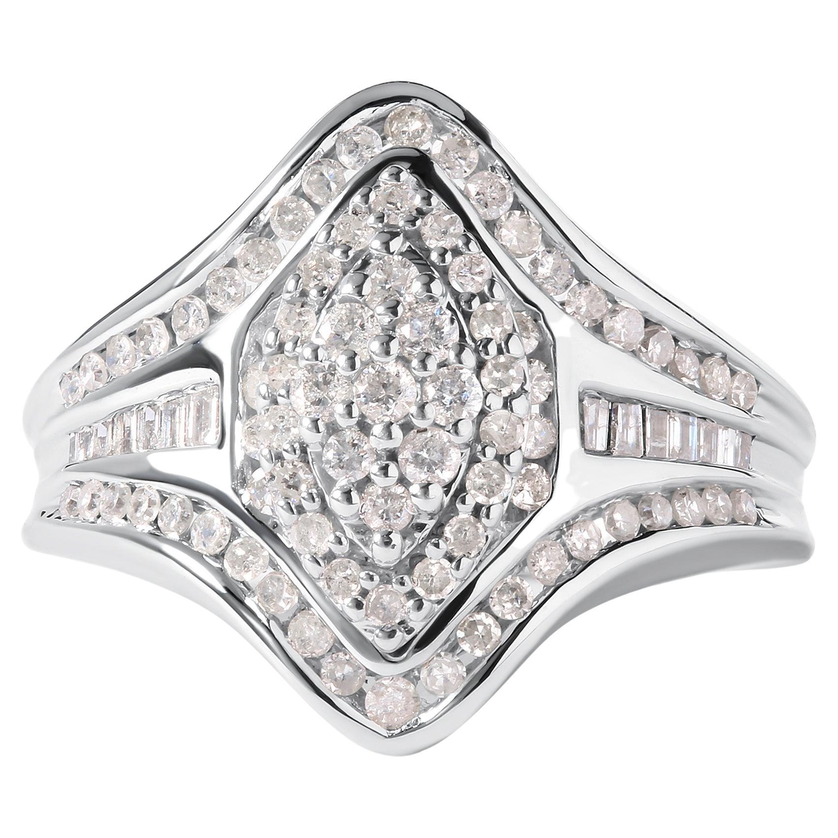 14K White Gold 3/4 Carat Round and Baguette-Cut Diamond Cluster Ring For Sale
