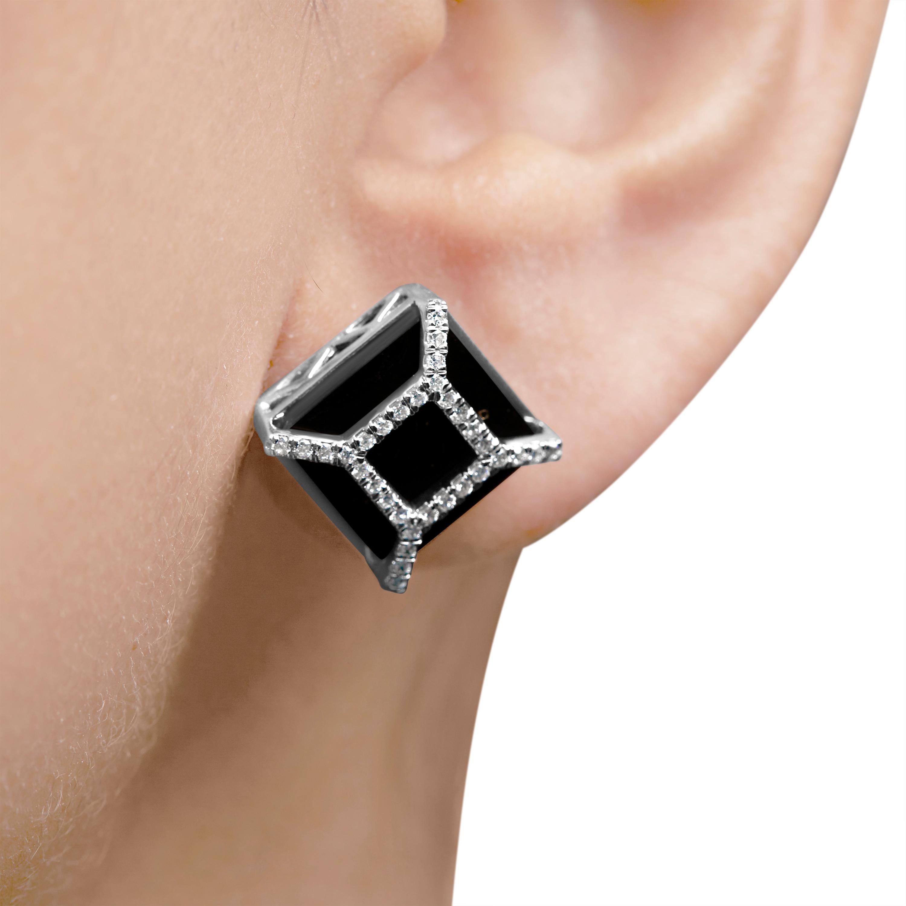 14K White Gold 3/8ct Diamond with 11x11MM Black Onyx Stud Earrings In New Condition For Sale In New York, NY