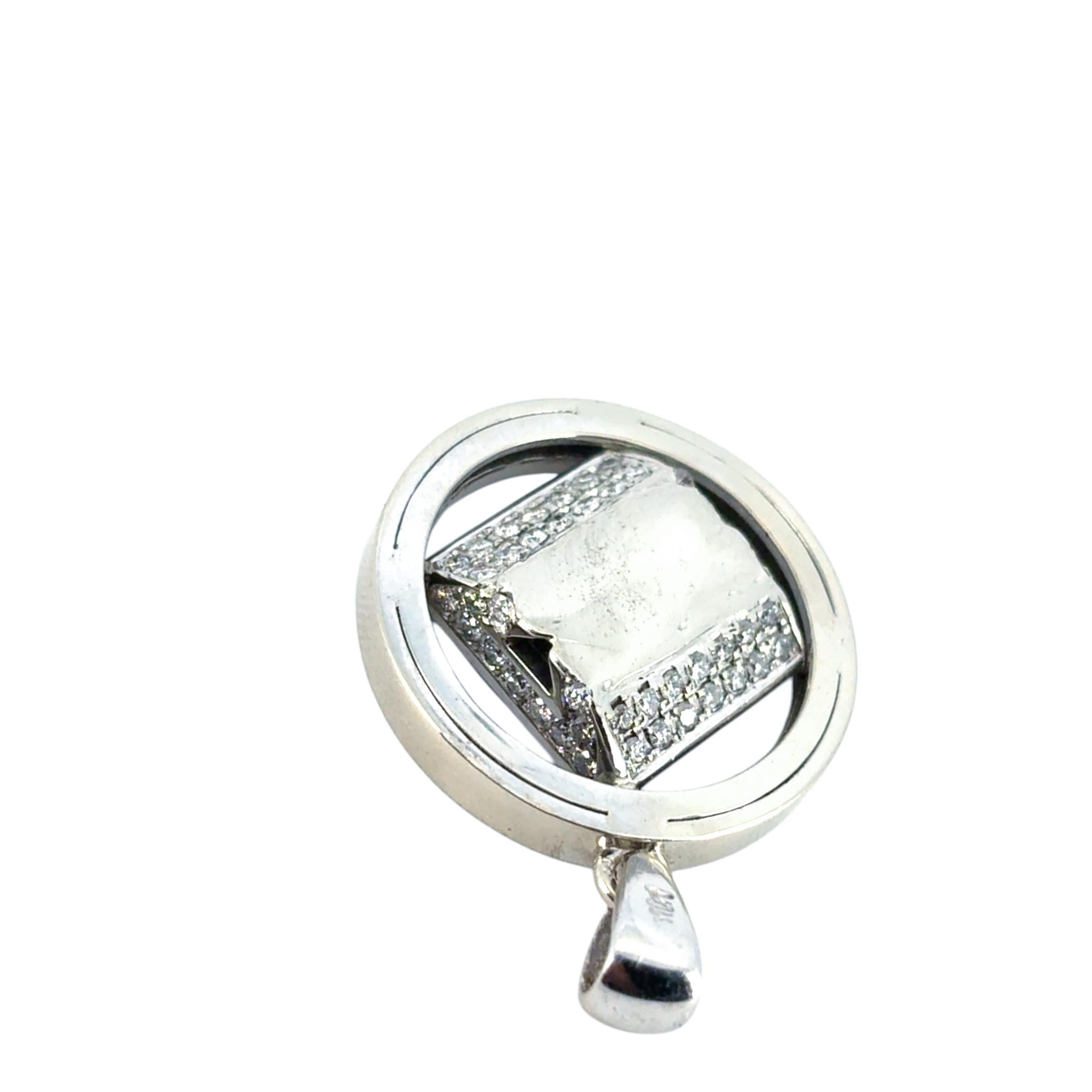 Pendentif halo central en or blanc 14k avec diamant naturel 3 ctw en vente 3