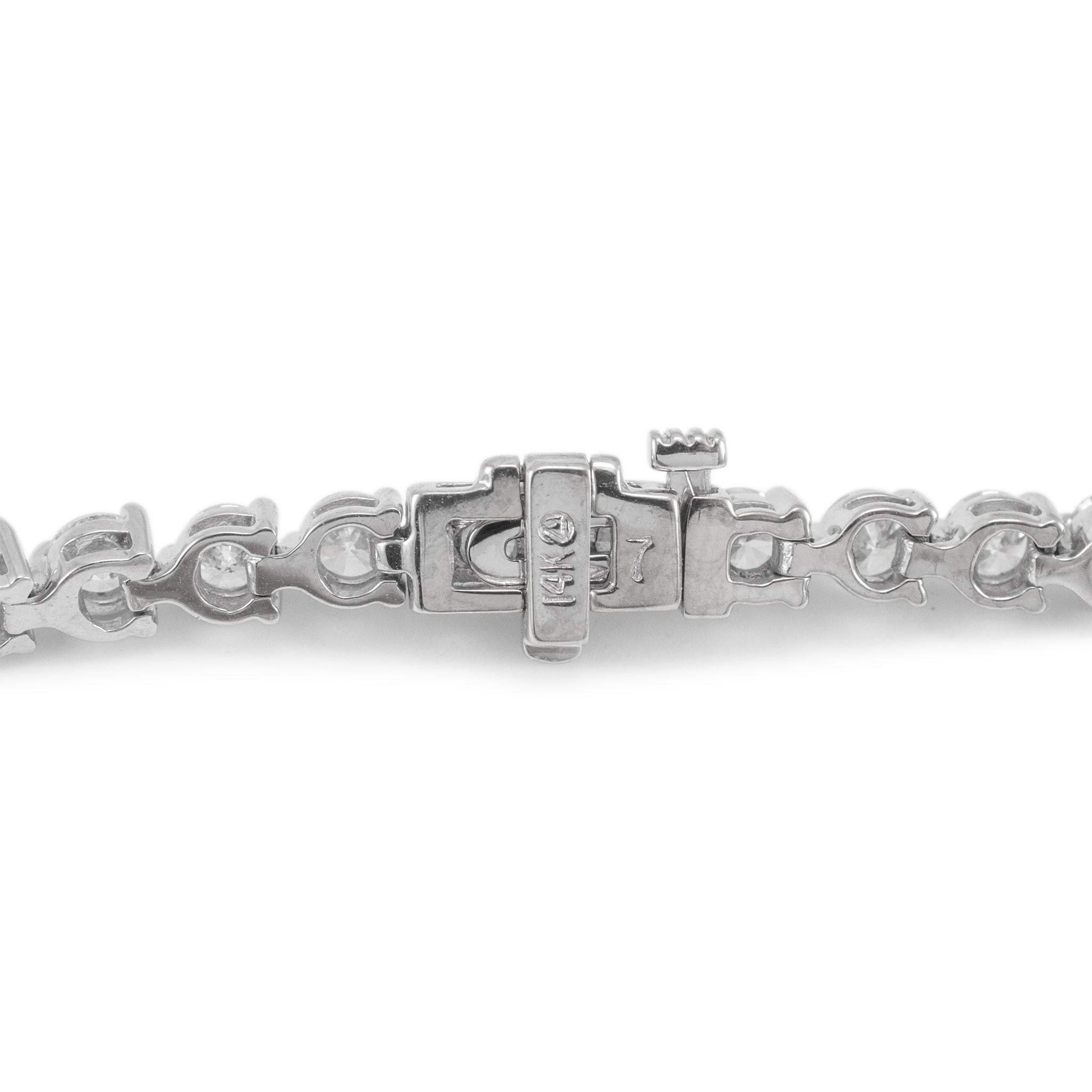14K White Gold 3-Prong 6.86ct Diamond Tennis Bracelet (Rundschliff) im Angebot