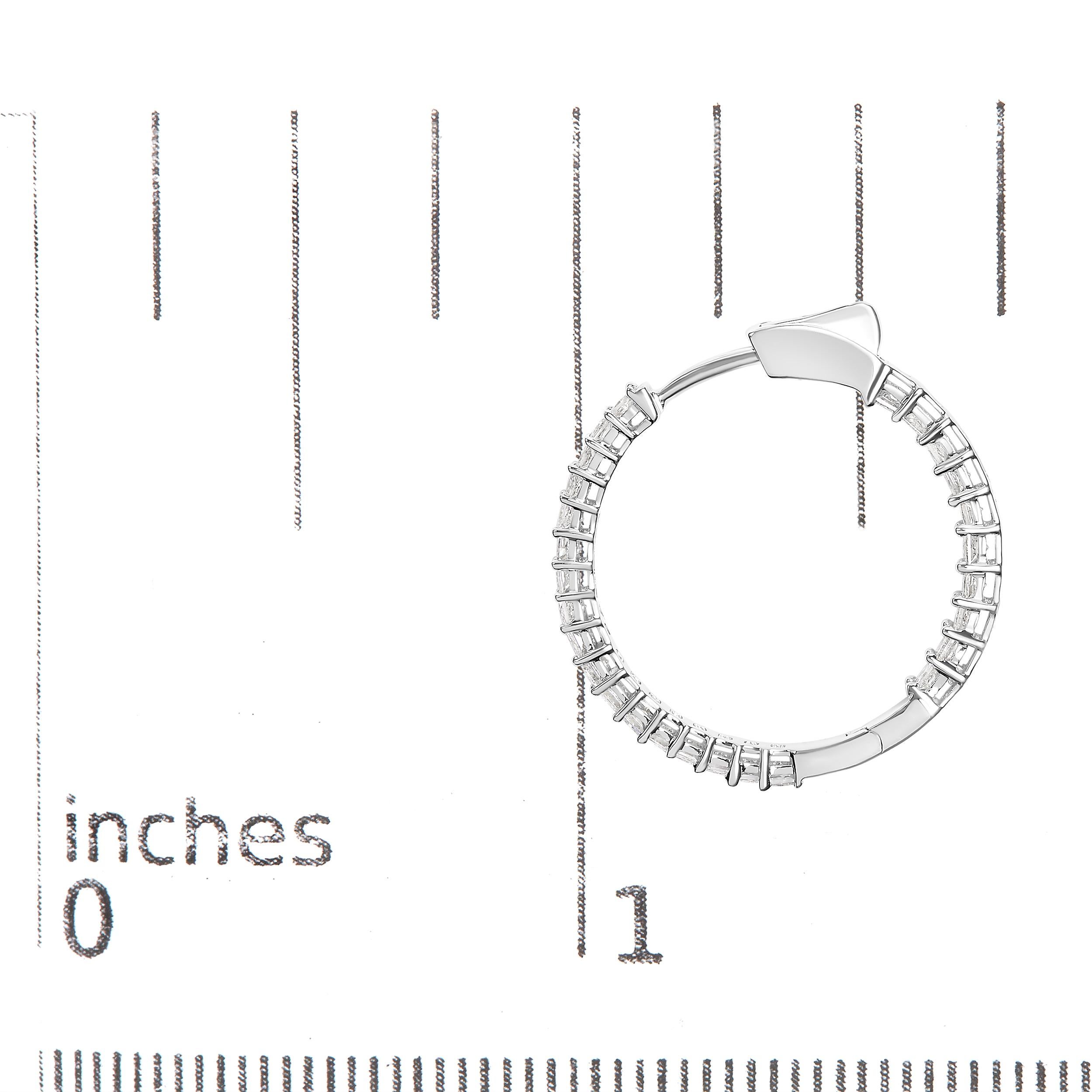 Taille princesse Boucles d'oreilles en or blanc 14 carats 3.0 cttw diamant taille princesse Inside Out en vente