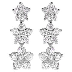 Boucles d'oreilles en or blanc 14 carats, ornées d'un diamant naturel rond de 3,01 carats et d'un motif floral en forme de vigne
