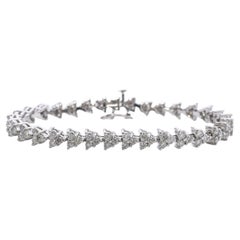 Bracciale a triangolo con diamante in oro bianco 14k da 3,01tcw