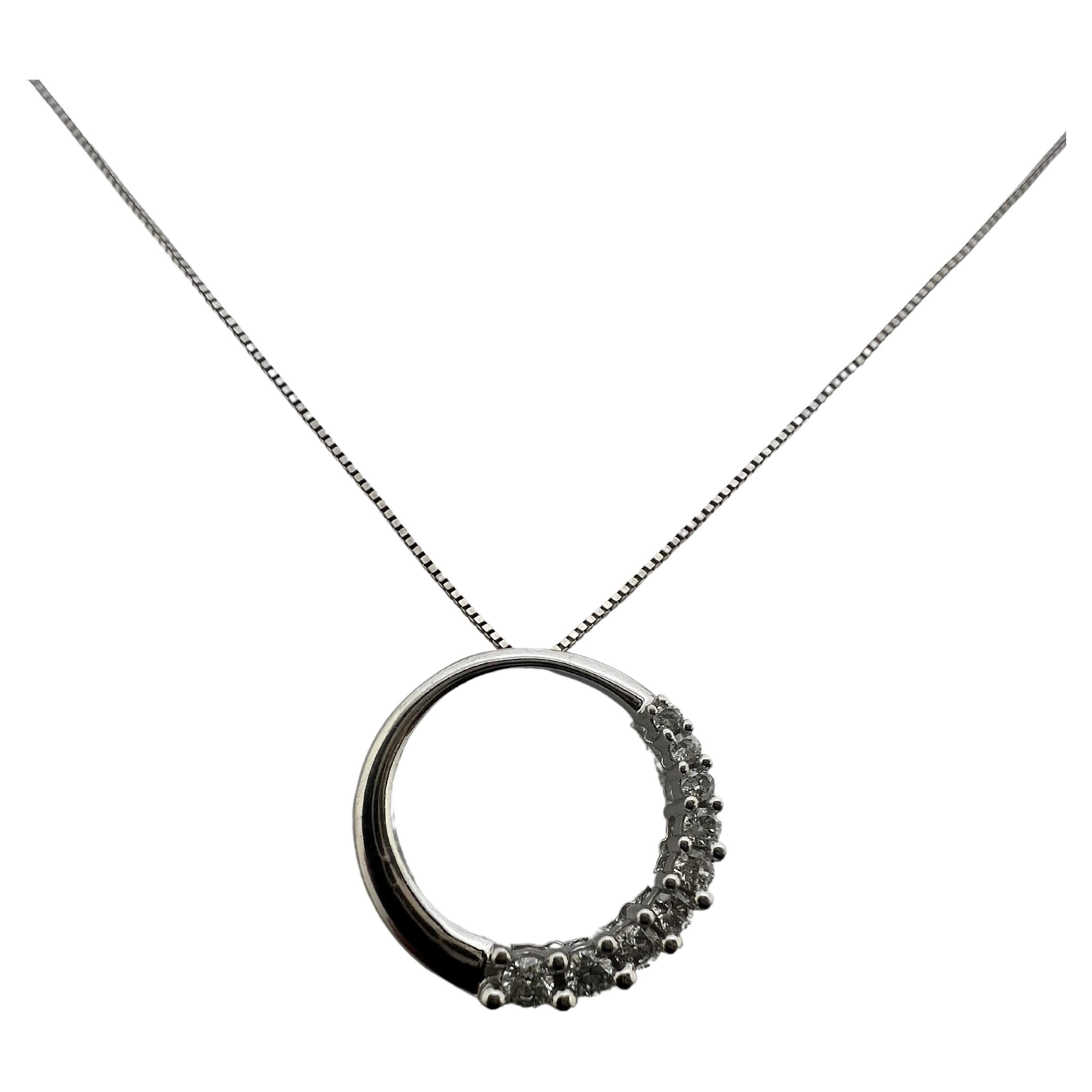 14k White Gold 1 1/3 Cttw Diamond Sparkling Shapes Pendant Necklace For