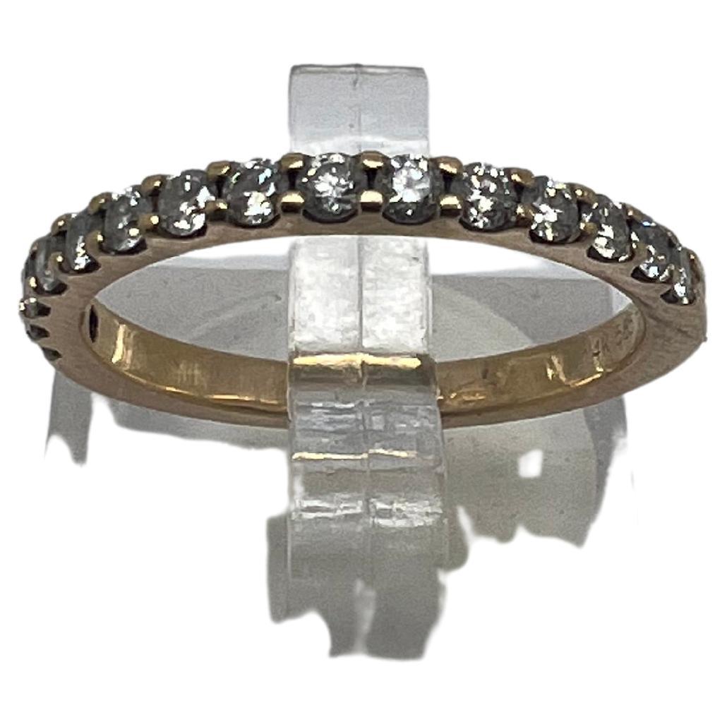 Collier circulaire en or blanc 14 carats avec diamants de 0,30 carat poids total en vente