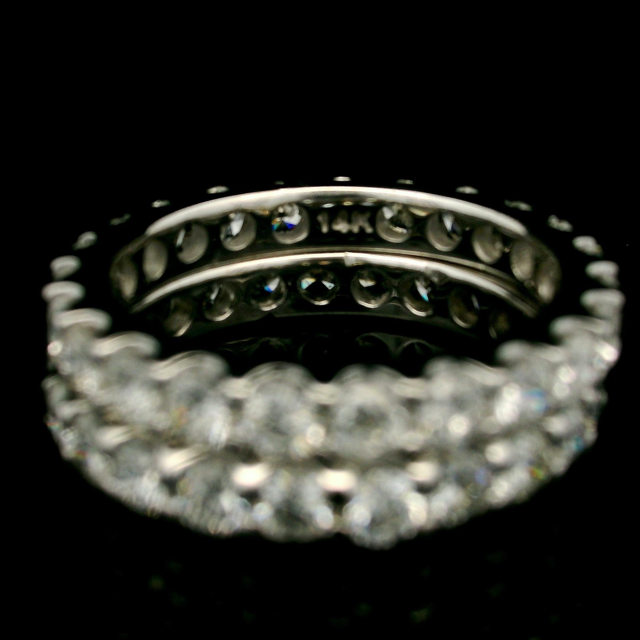 14k Weißgold 3,25 Karat Fiery Diamant Ewigkeitsring mit 2 Ringen, Guards, Paar im Angebot 2