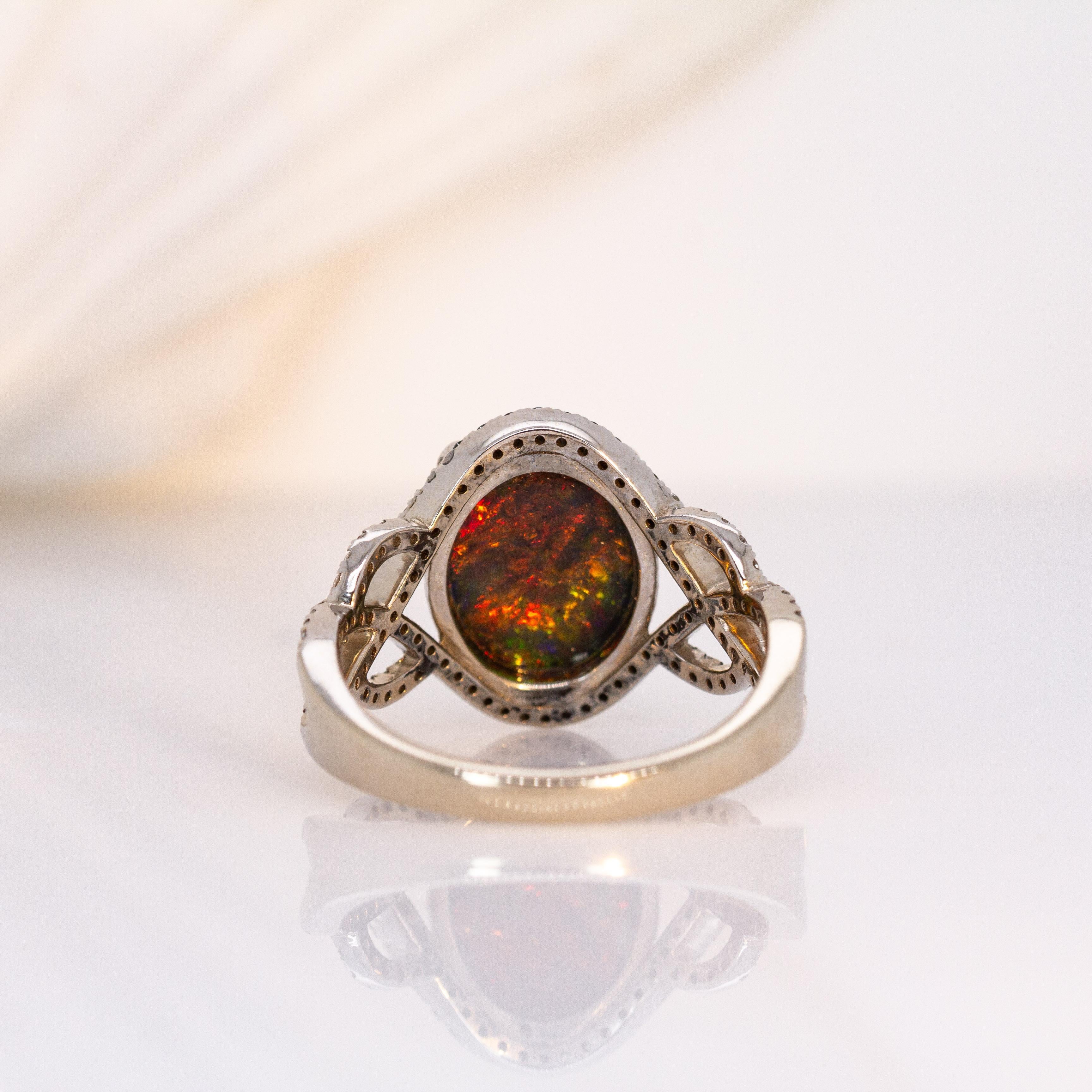 Anello in oro bianco 14K con opale nero da 3,35 carati: diamanti estratti dalla terra, gioielli dichiarativi In condizioni Nuovo in vendita a Columbus, OH