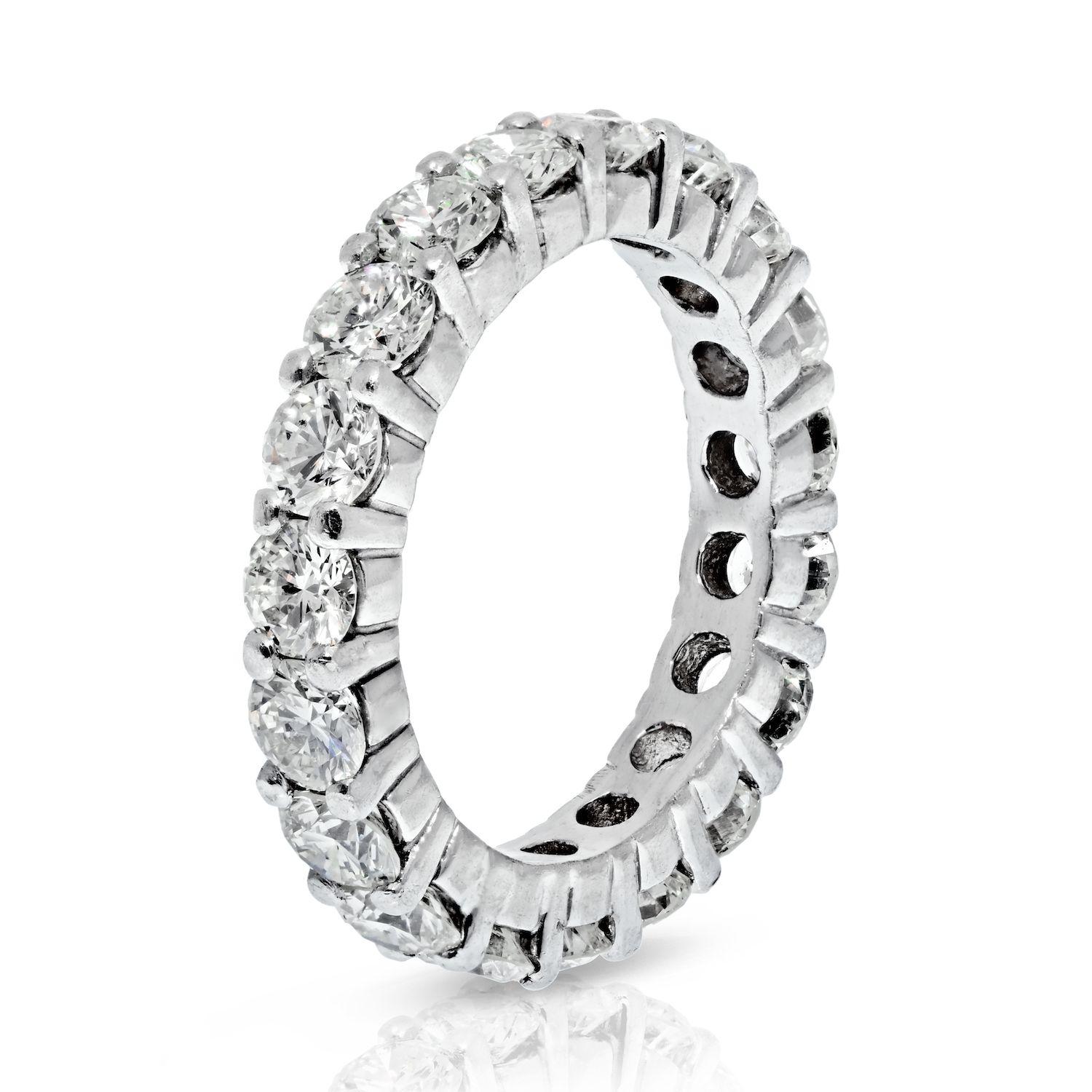 Modern 14K White Gold 3.50 Carats Round Cut Diamond Eternity Band For Sale