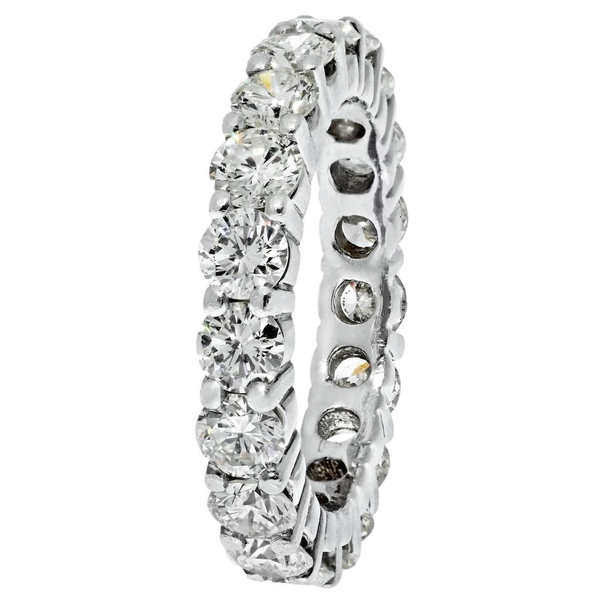14K White Gold 3.50 Carats Round Cut Diamond Eternity Band For Sale