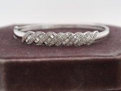 Armreif aus 14 Karat Weißgold mit 3,50 Karat Diamanten