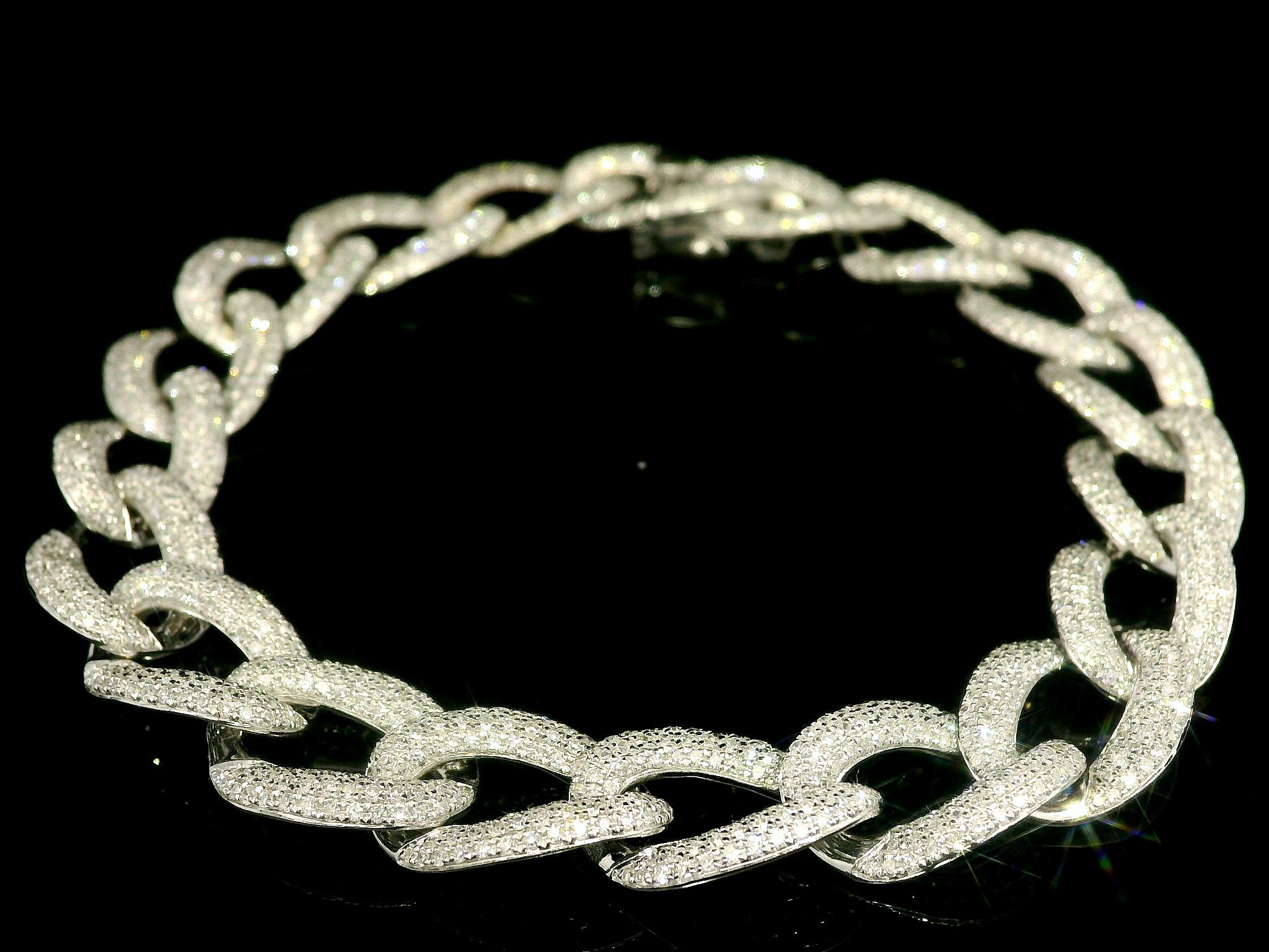 Bracelet à maillons cubains en or blanc 14 carats avec diamants micro-pavés de 3,50 carats à profil bas Unisexe en vente