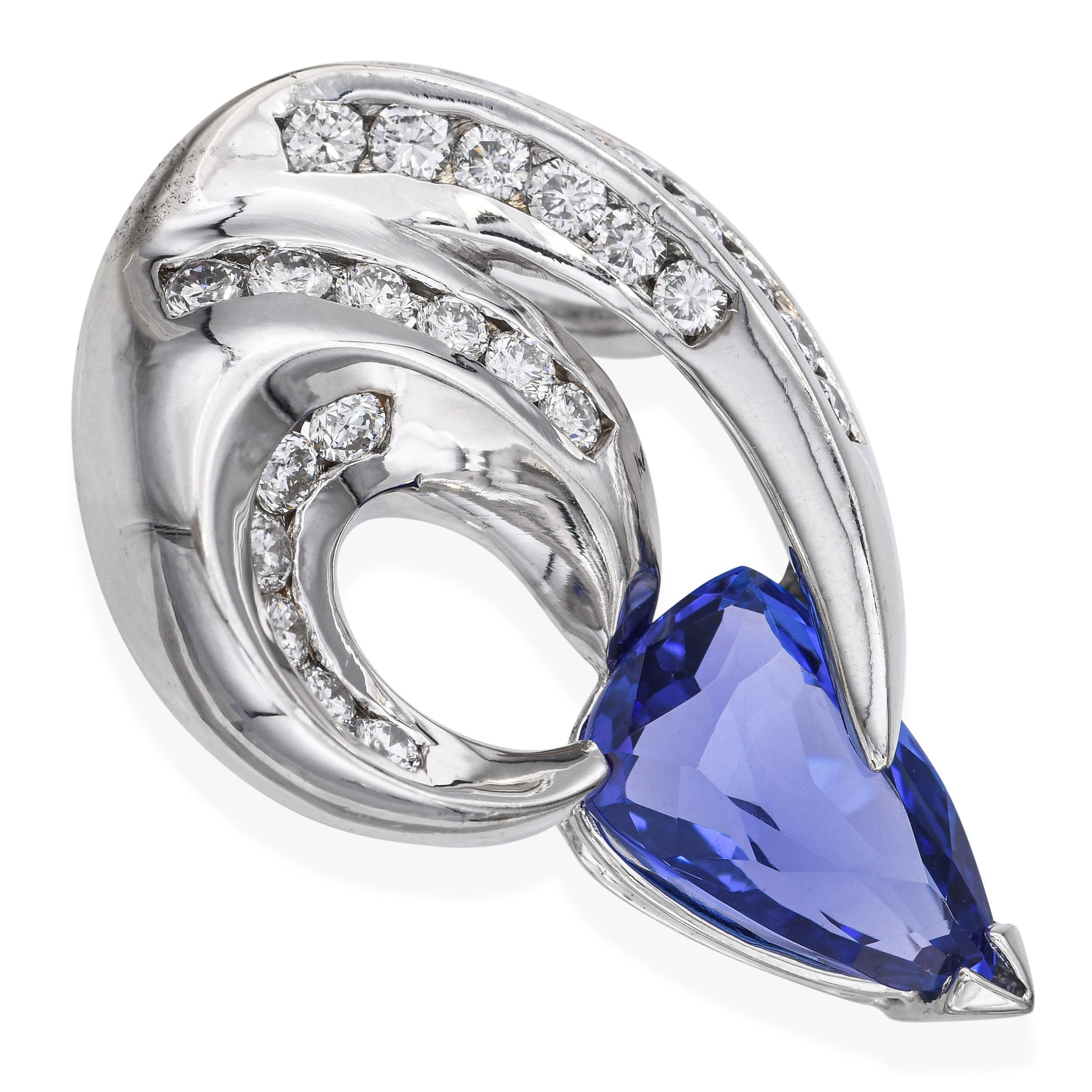14k White Gold 3.58ct Tanzanite and Diamond Pendant In Good Condition For Sale In New York, NY