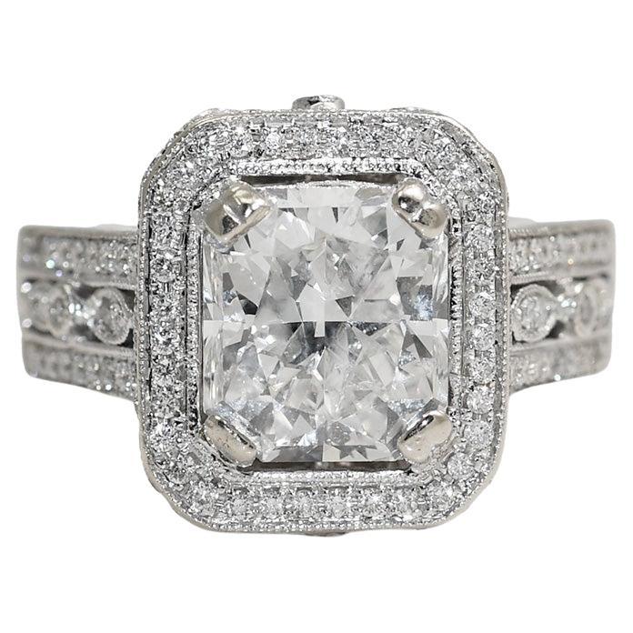 14K White Gold 3.63ct Radiant Cut Diamond Ring, 9.5gr For Sale