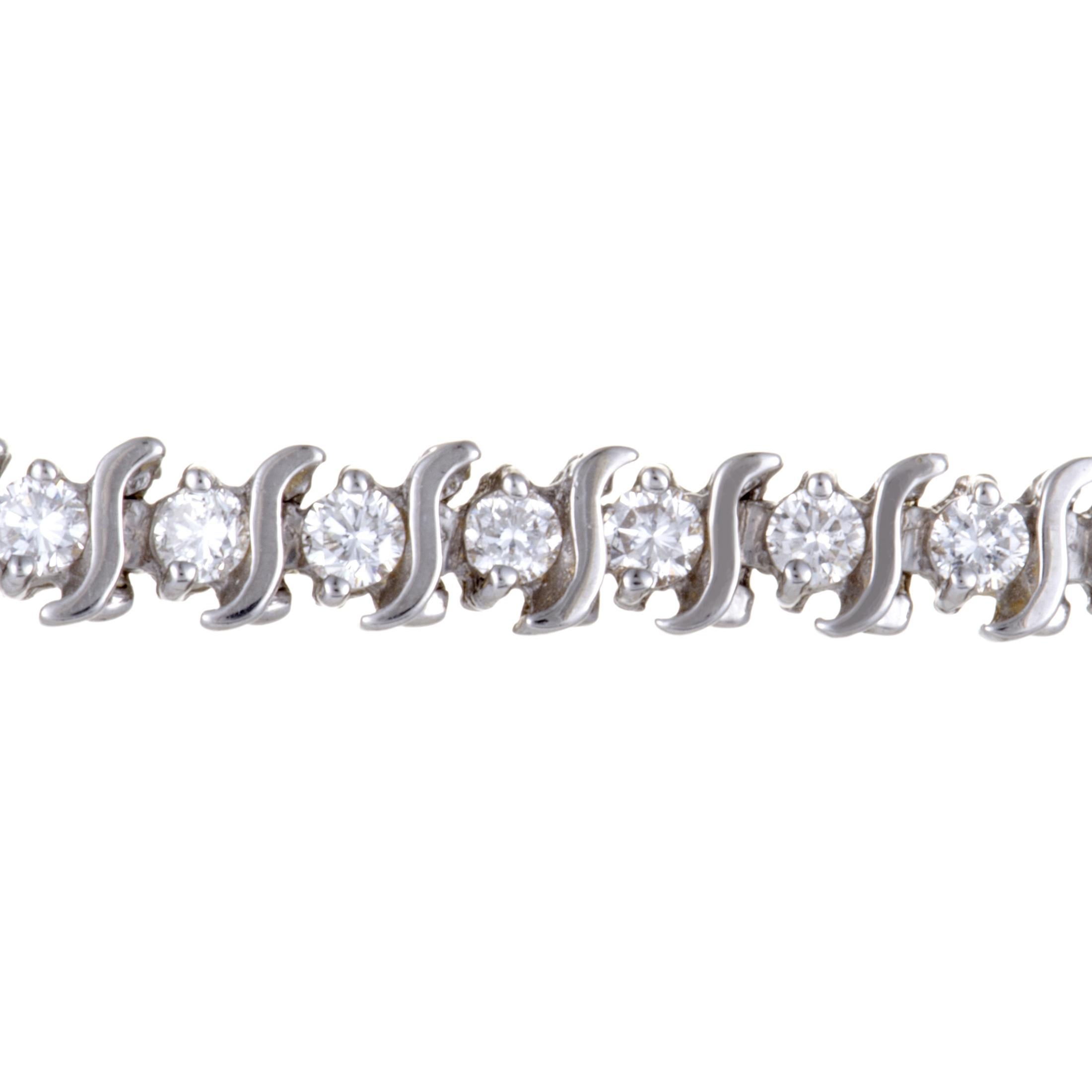 14 Karat White Gold, 3 Carat Diamond Tennis Bracelet In New Condition In Southampton, PA