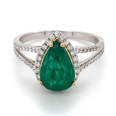 14k White Gold 3CT Pear Shape Emerald W/ Round Diamond Halo & Split Shank Ring
