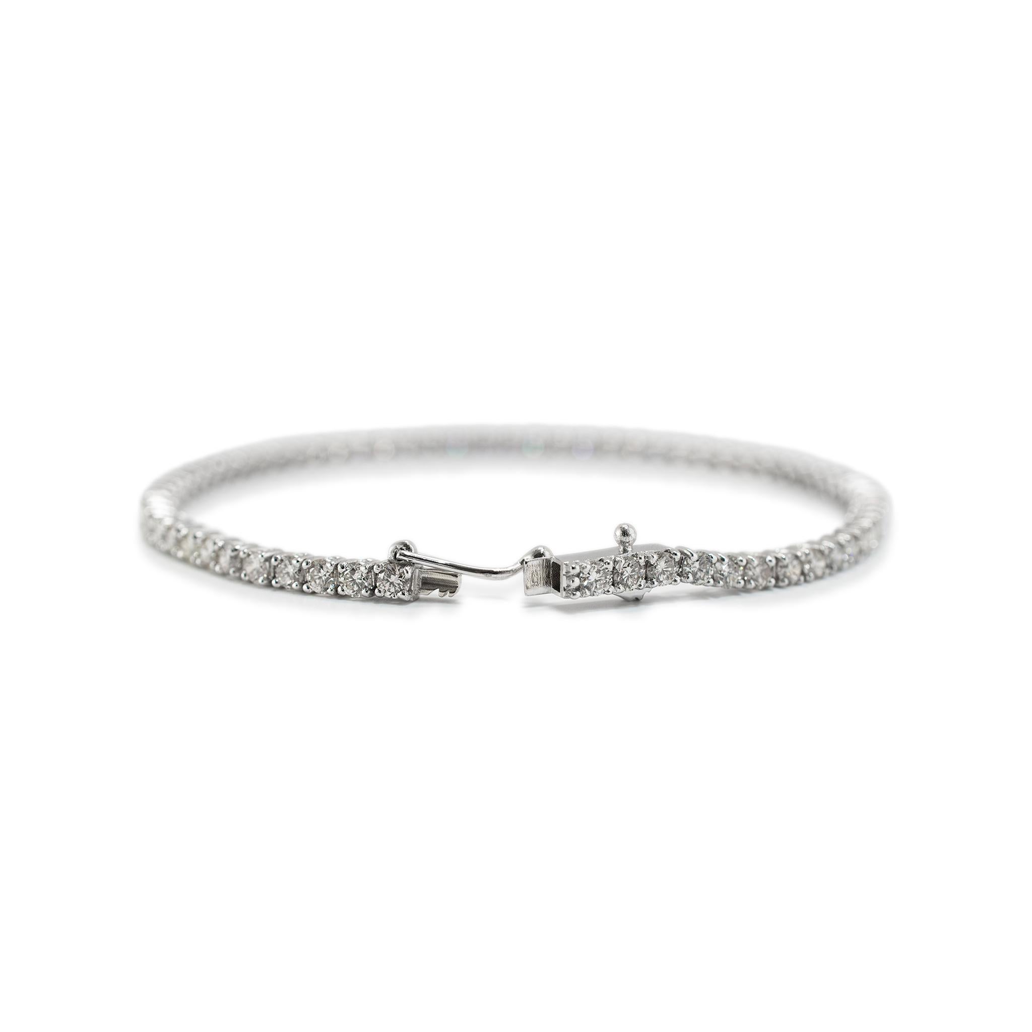 Bracelet tennis en or blanc 14K à 4 branches et 4.38ct de diamants Pour femmes en vente