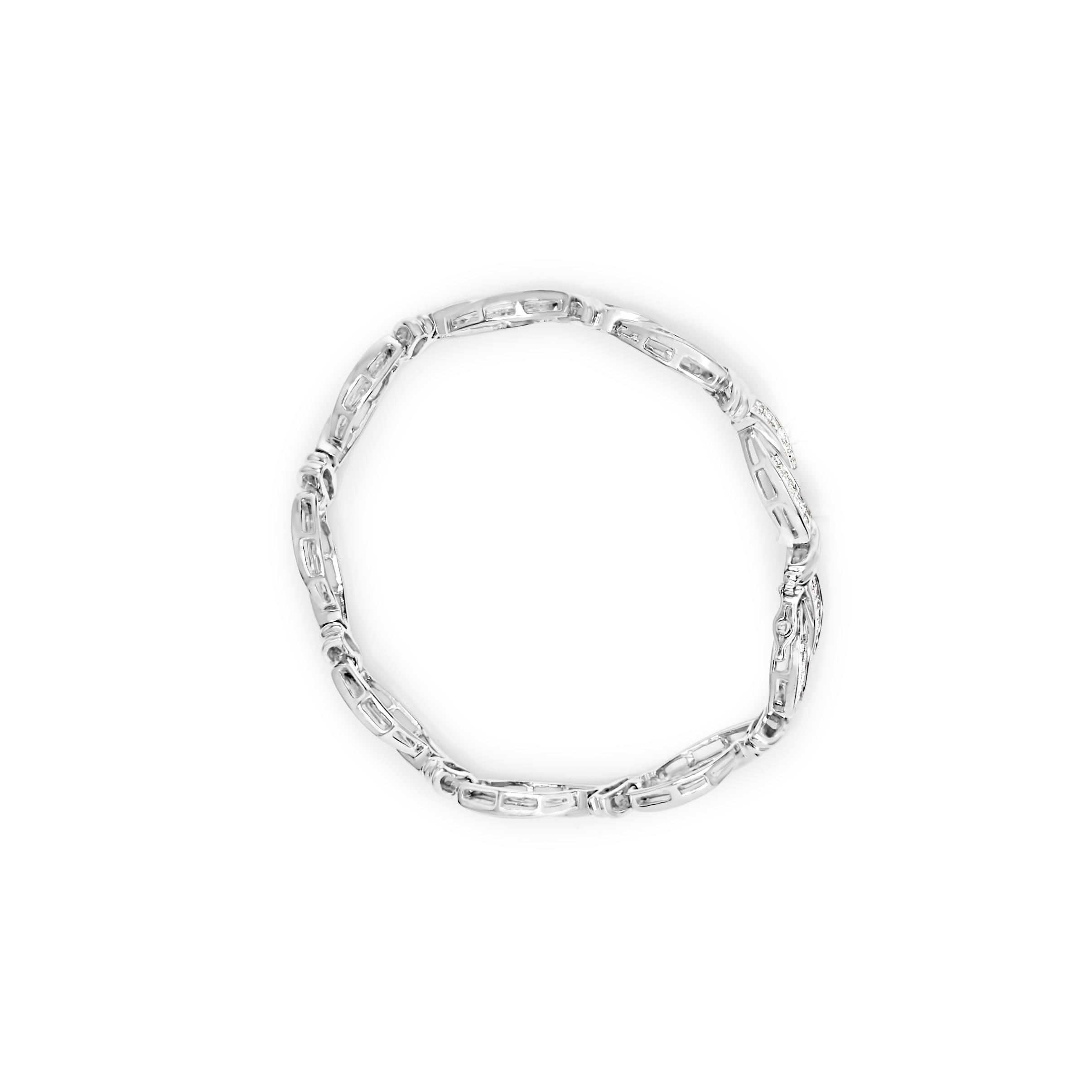 Contemporary 14K White Gold 4.0 Carat Princess-Cut Diamond Wave Style Link Bracelet For Sale