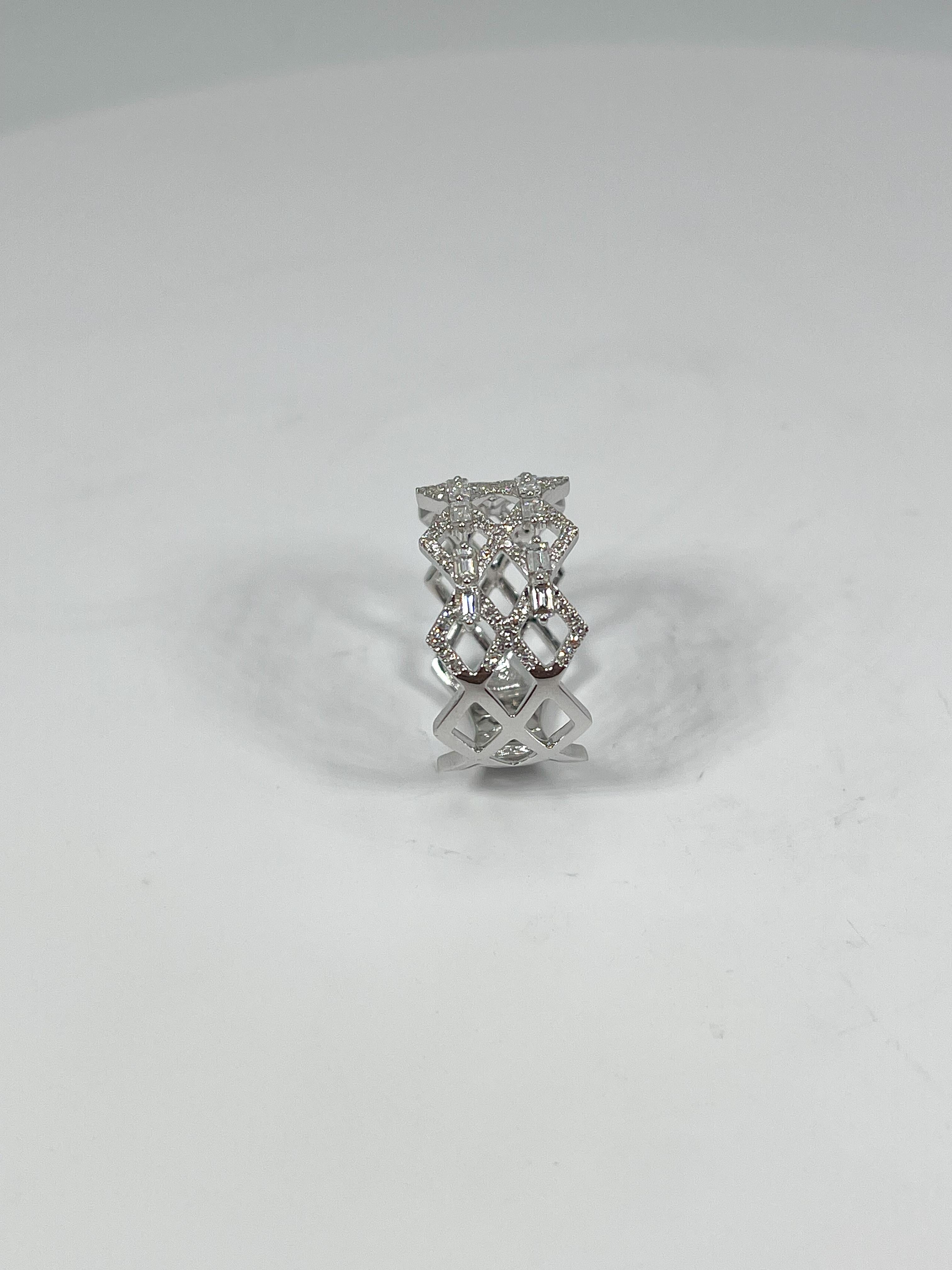 14K White Gold .40 CTW Contemporary Diamond Band In Excellent Condition For Sale In Stuart, FL