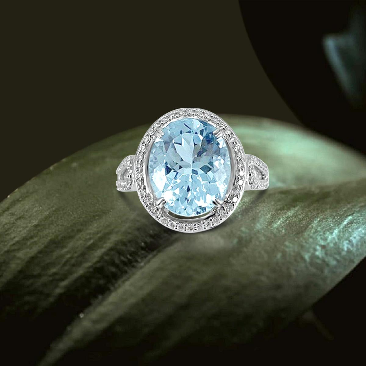 14K White Gold 4.22cts Aquamarine and Diamond Ring, Style# R3692AQ In New Condition For Sale In New York, NY
