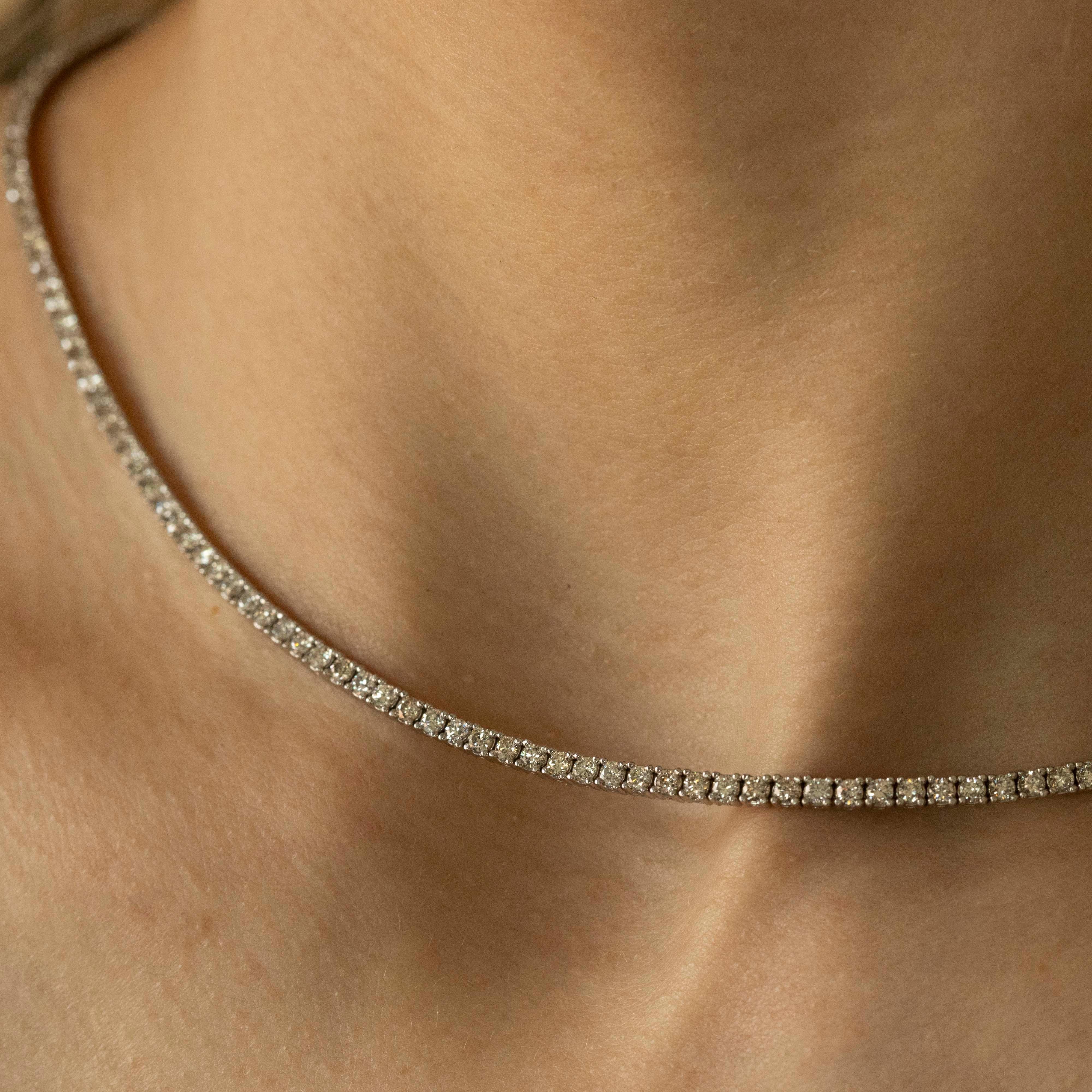 14K White Gold 4.62 Carat Round Diamond Tennis Necklace In New Condition For Sale In Cape May, NJ