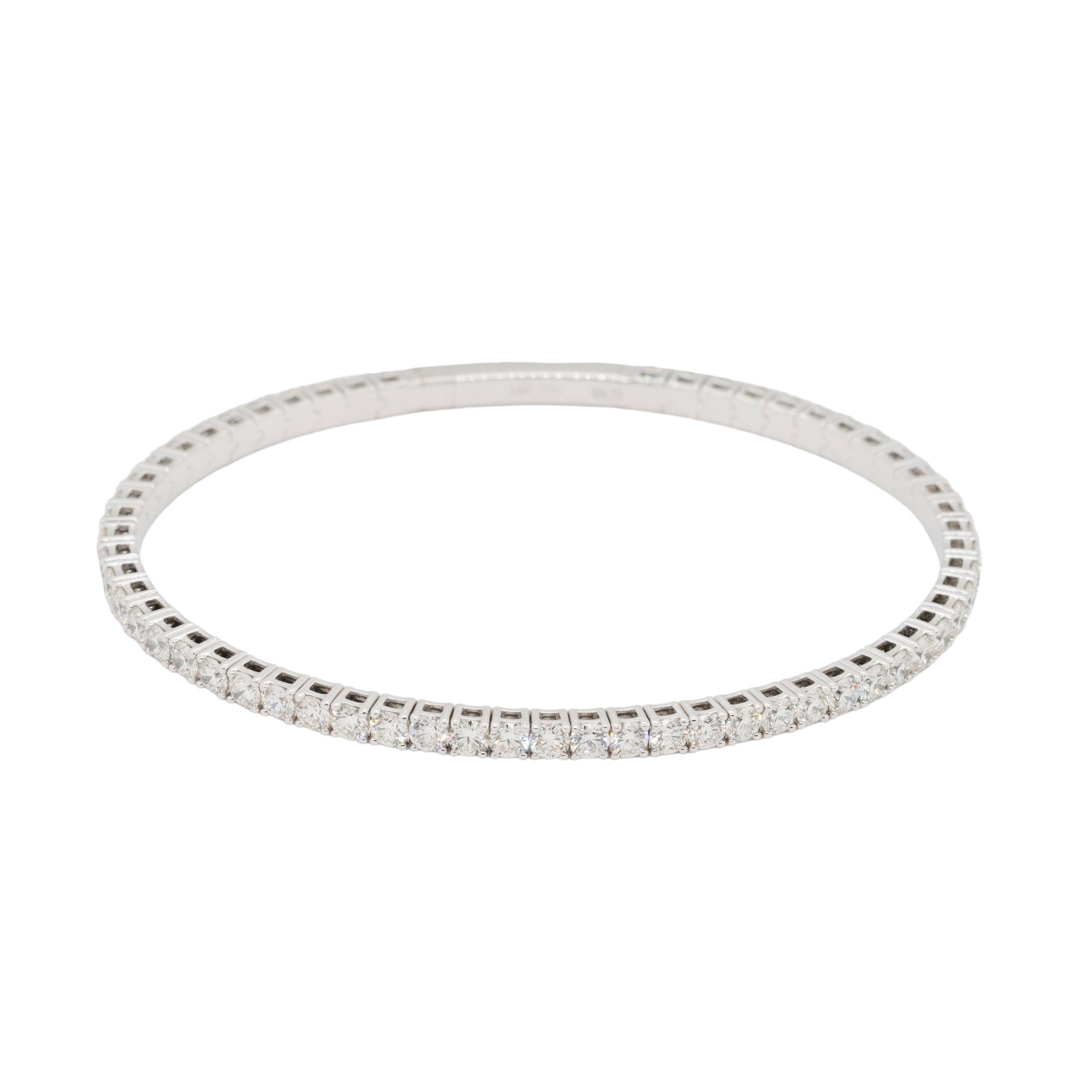 Bracelet jonc tennis extensible en or blanc 14 carats avec diamants naturels de 4,75 carats en vente 1