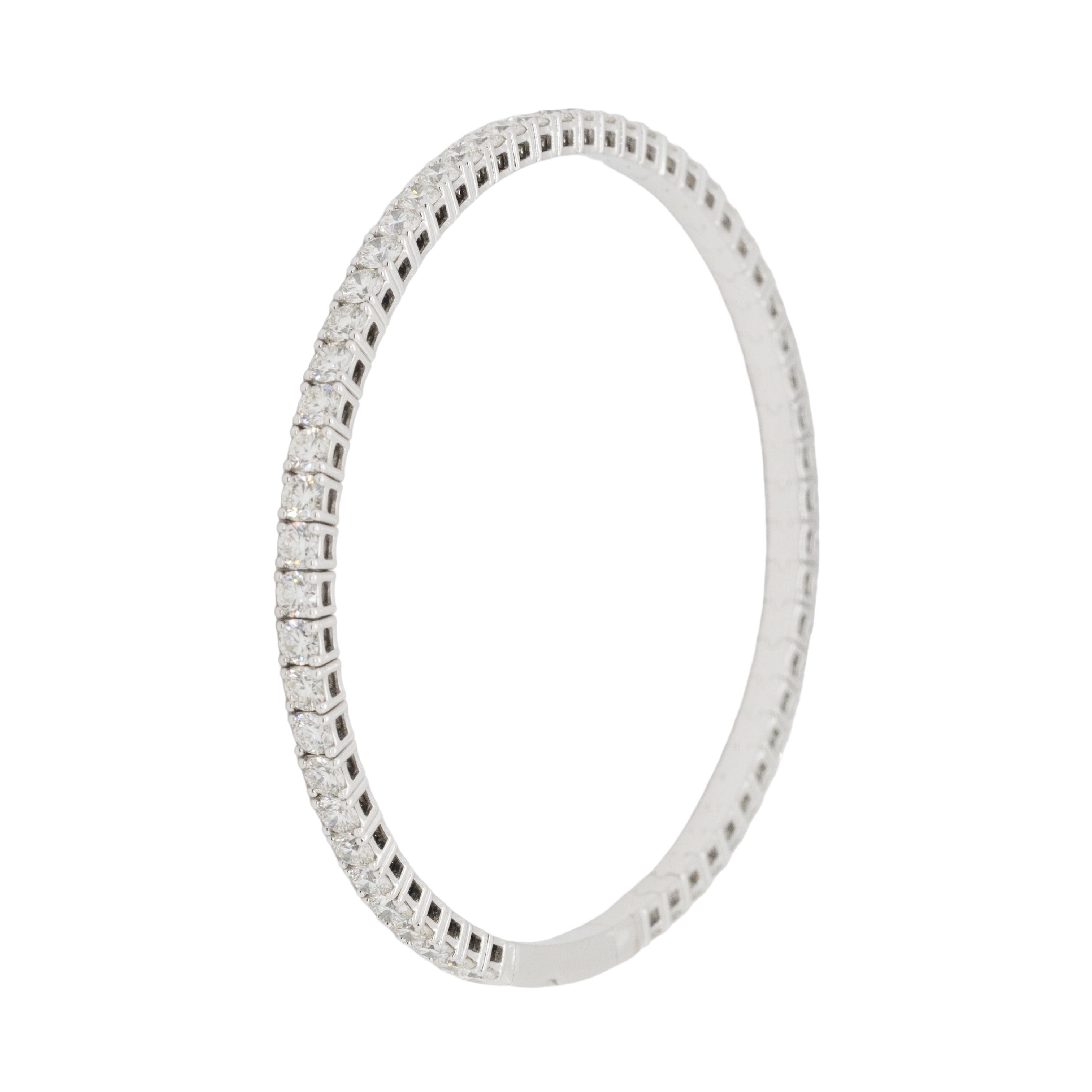 Bracelet jonc tennis extensible en or blanc 14 carats avec diamants naturels de 4,75 carats en vente 3