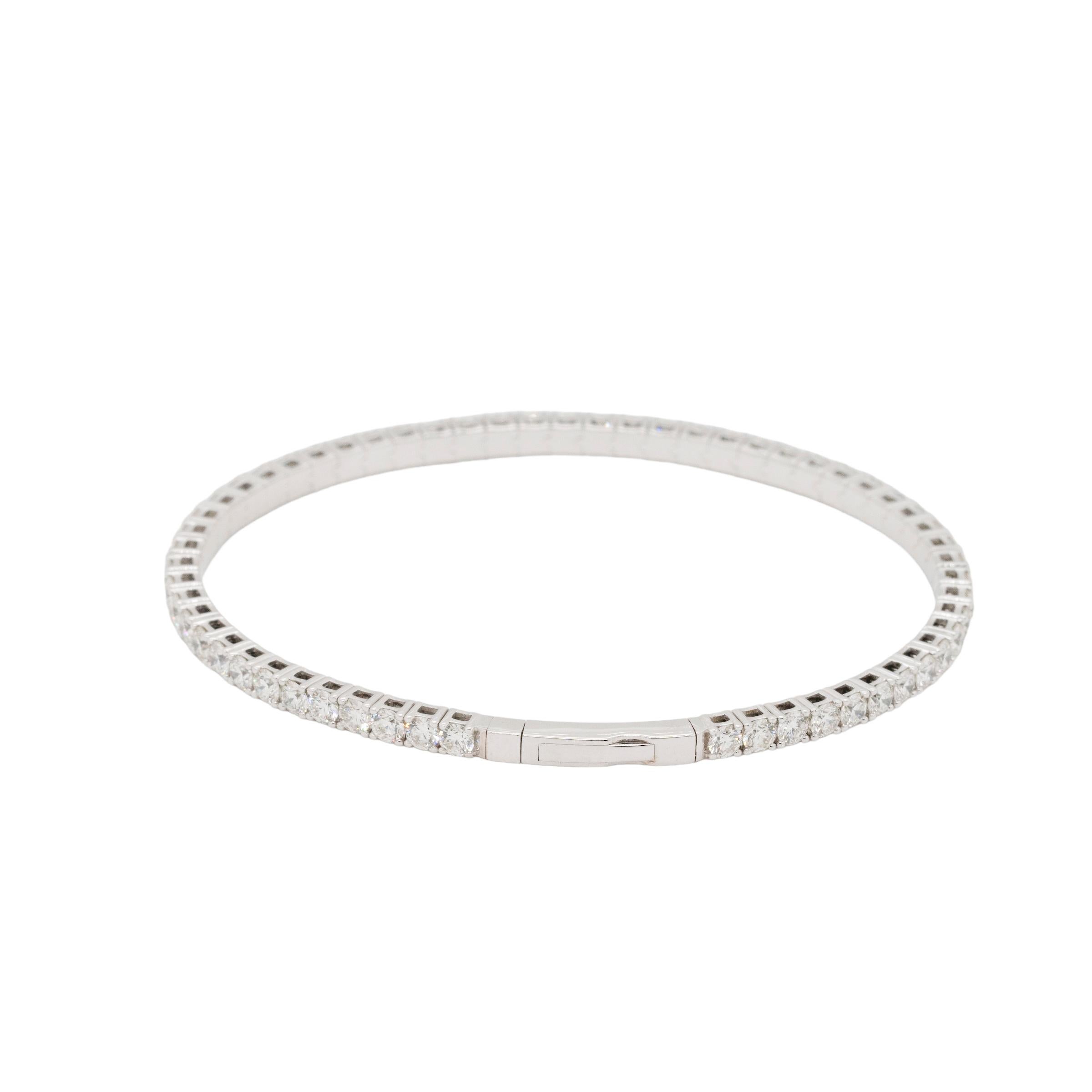 Bracelet jonc extensible en or blanc 14 carats avec diamants naturels de 4,76 carats Unisexe en vente