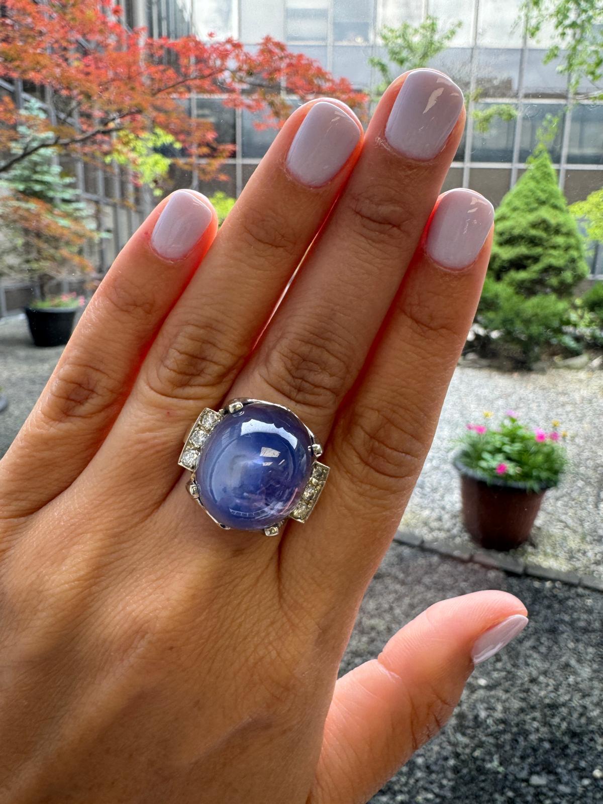 Ring aus 14 Karat Weißgold mit Sternsaphir und Diamant im Angebot 7