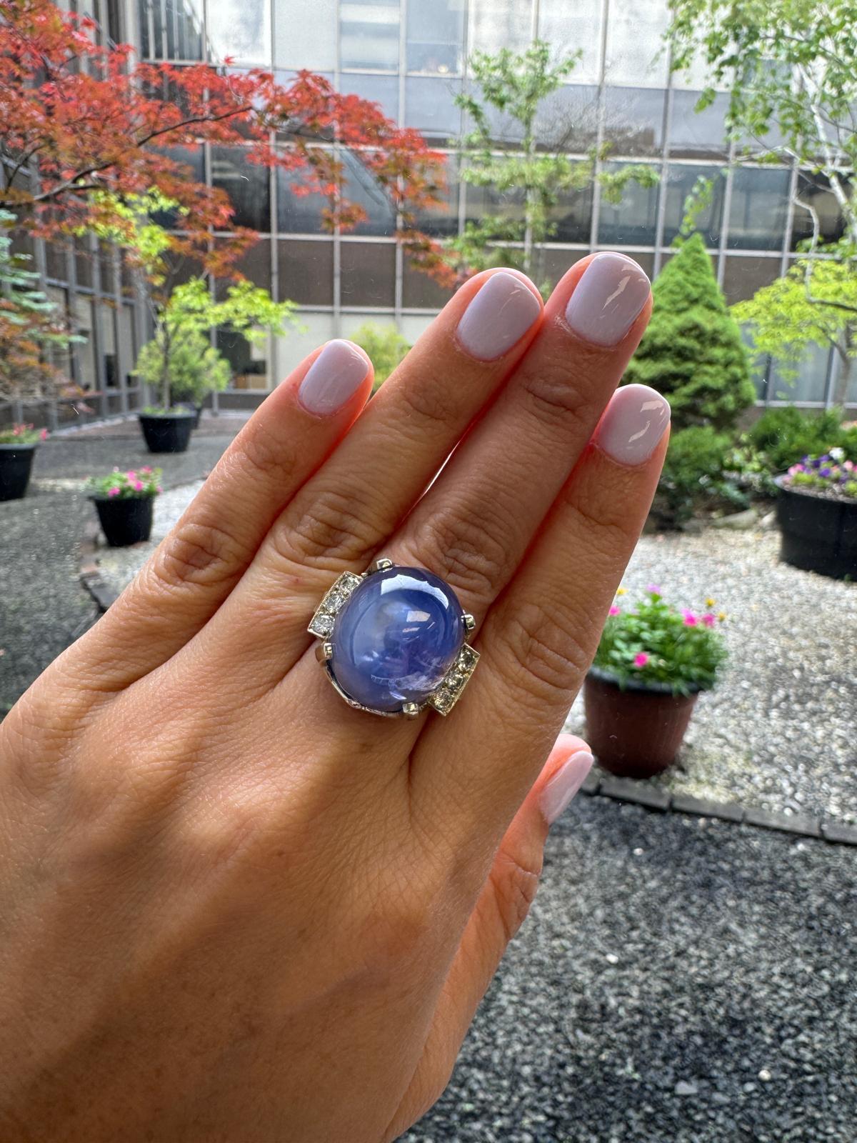 Ring aus 14 Karat Weißgold mit Sternsaphir und Diamant im Angebot 9