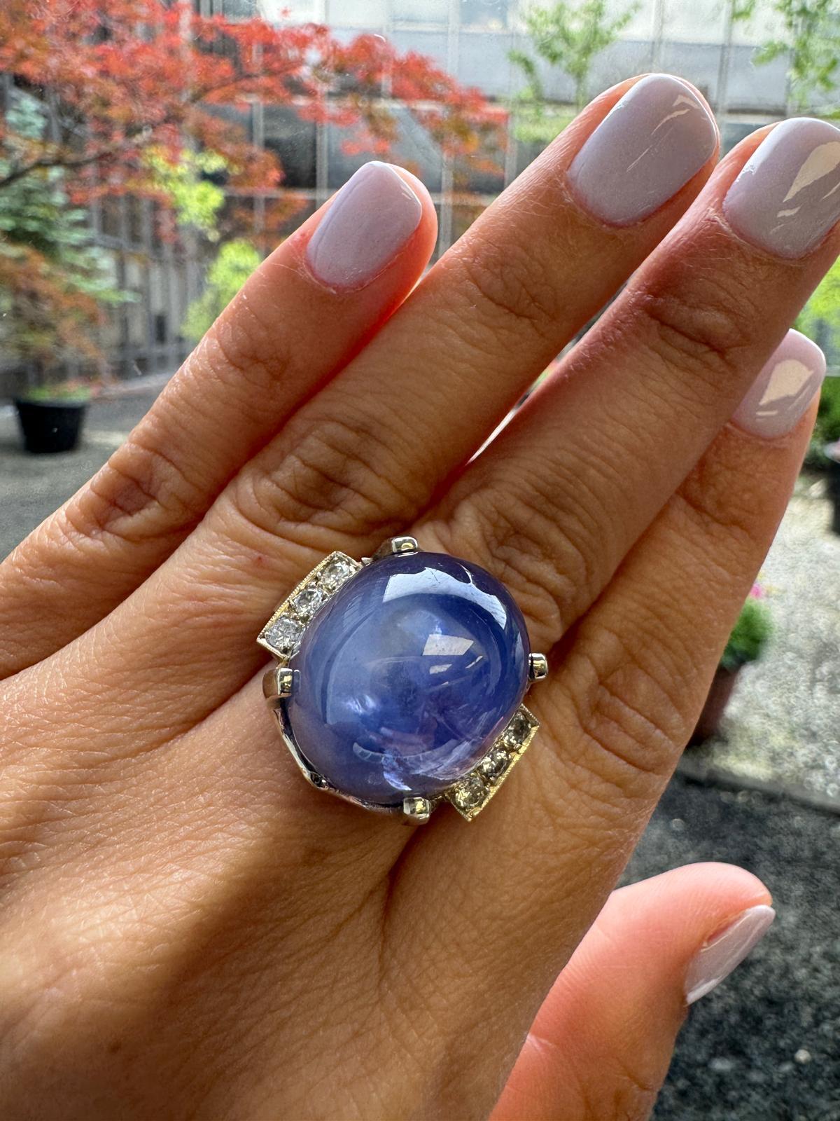 Ring aus 14 Karat Weißgold mit Sternsaphir und Diamant im Angebot 2