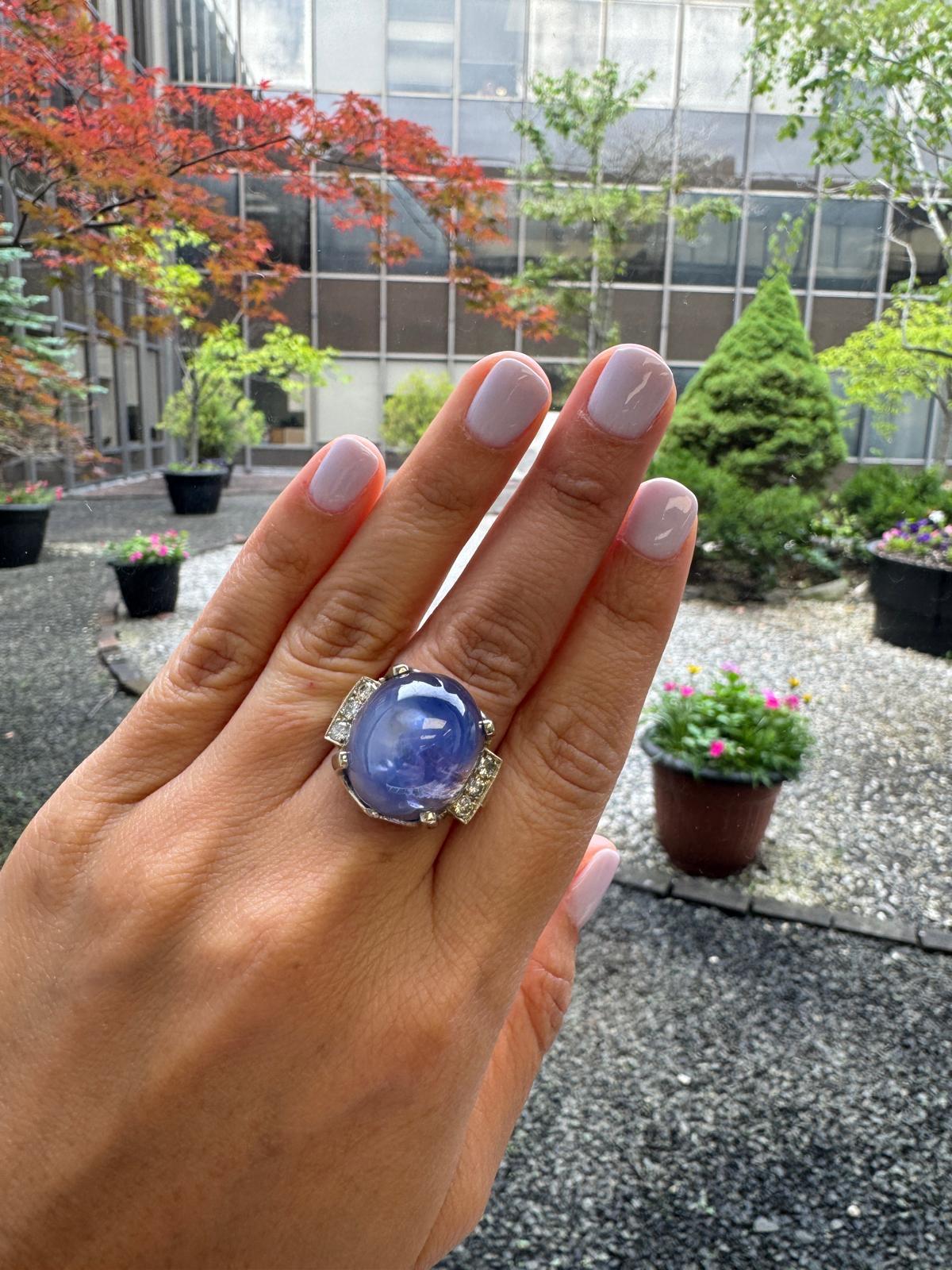 Ring aus 14 Karat Weißgold mit Sternsaphir und Diamant im Angebot 3