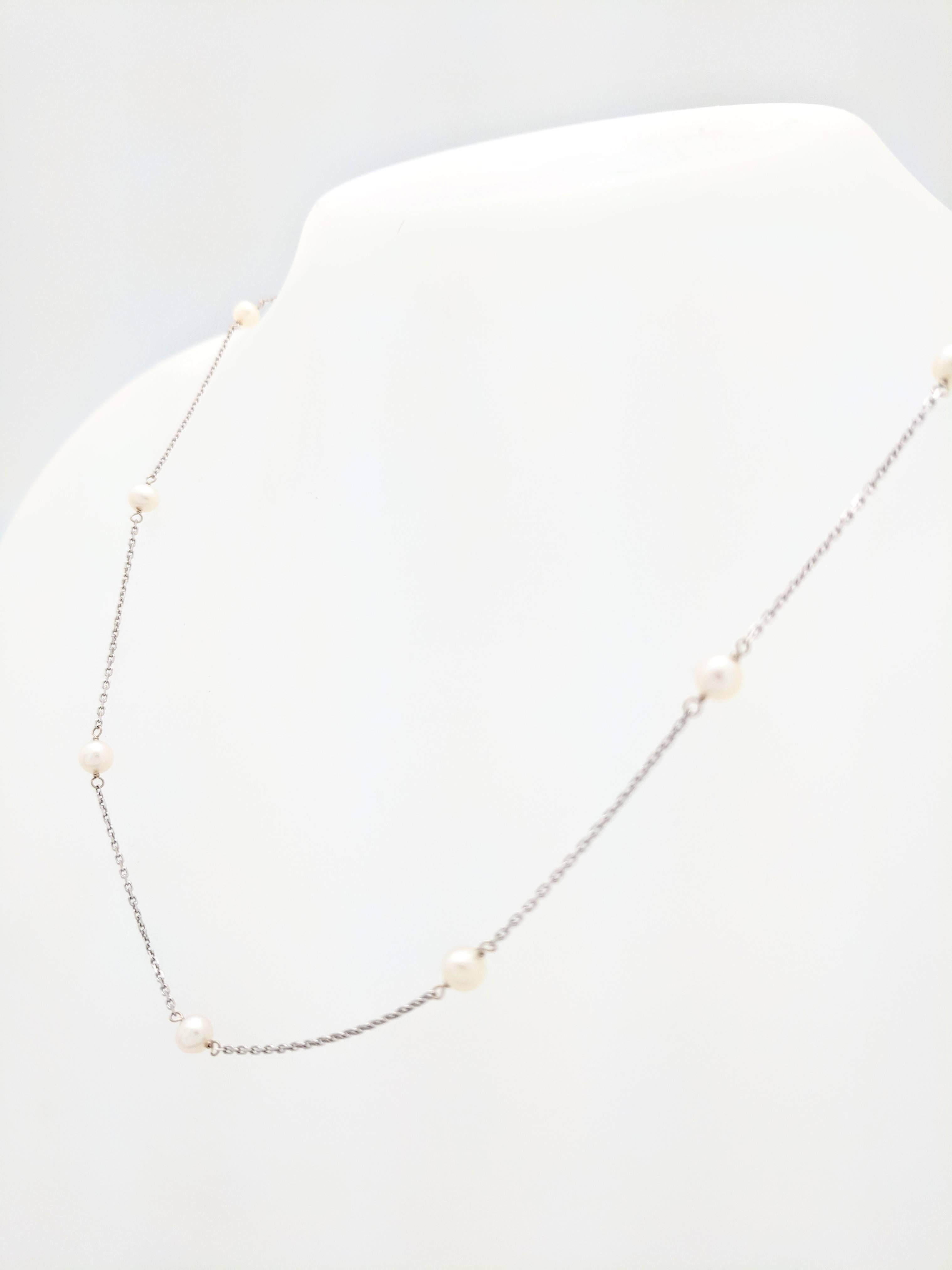 Contemporary 14 Karat White Gold Cultured Pearl Station Necklace