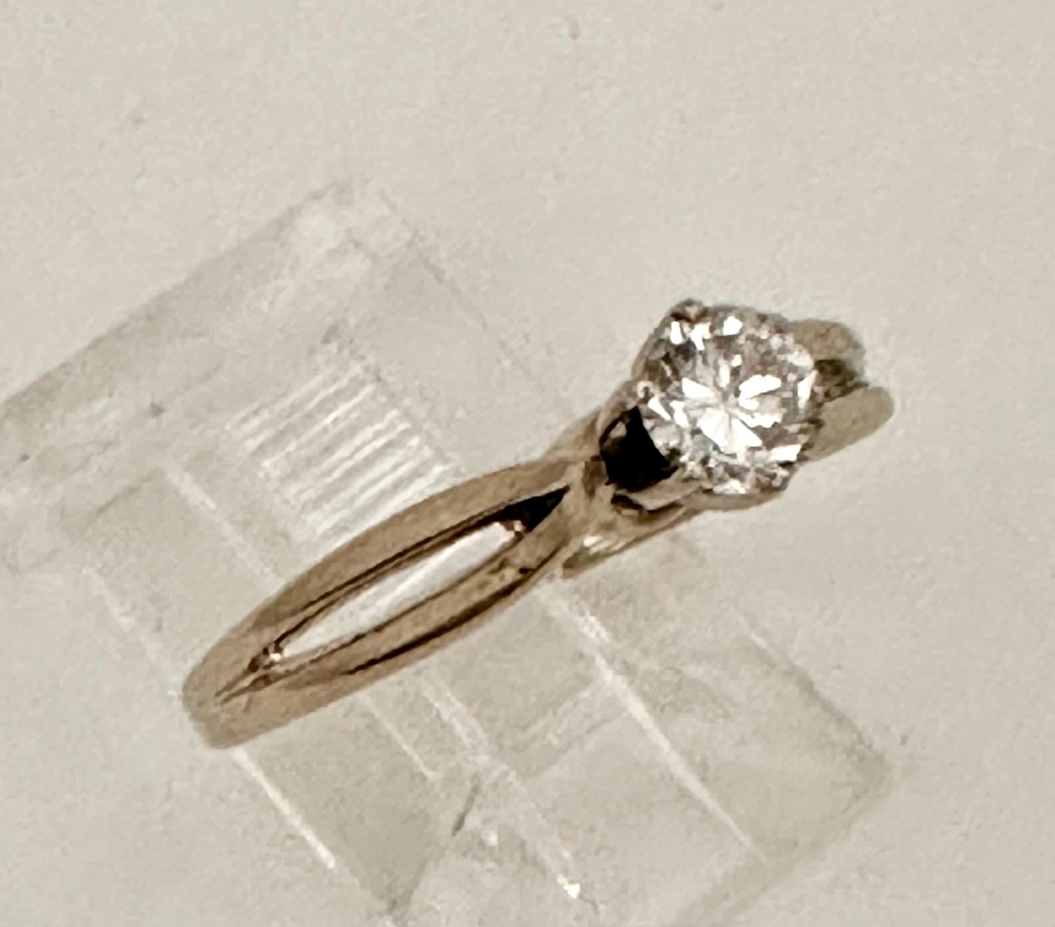 14k Weißgold ~ 4mm runder .25ct Diamant ~ Ring ~ Verlobungsring ~ Größe 6 Damen im Angebot