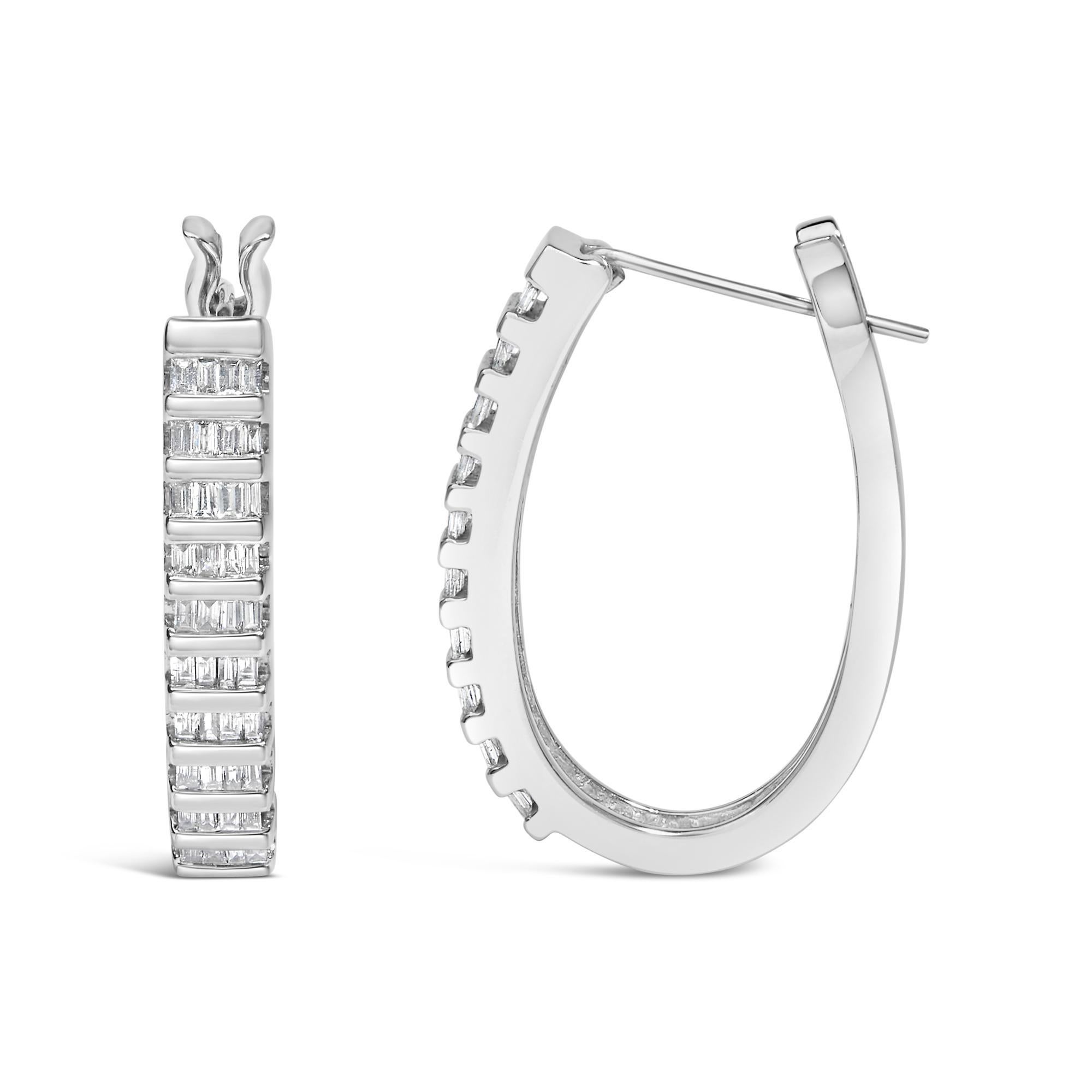 14K White Gold 5/8 Cttw Channel Set Baguette Diamond Row Hoop Earrings (Moderne) im Angebot