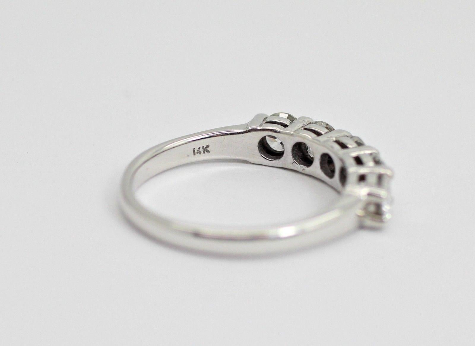 Women's or Men's 14 Karat White Gold 5 Diamond Wedding Ring with 1.25 Carat