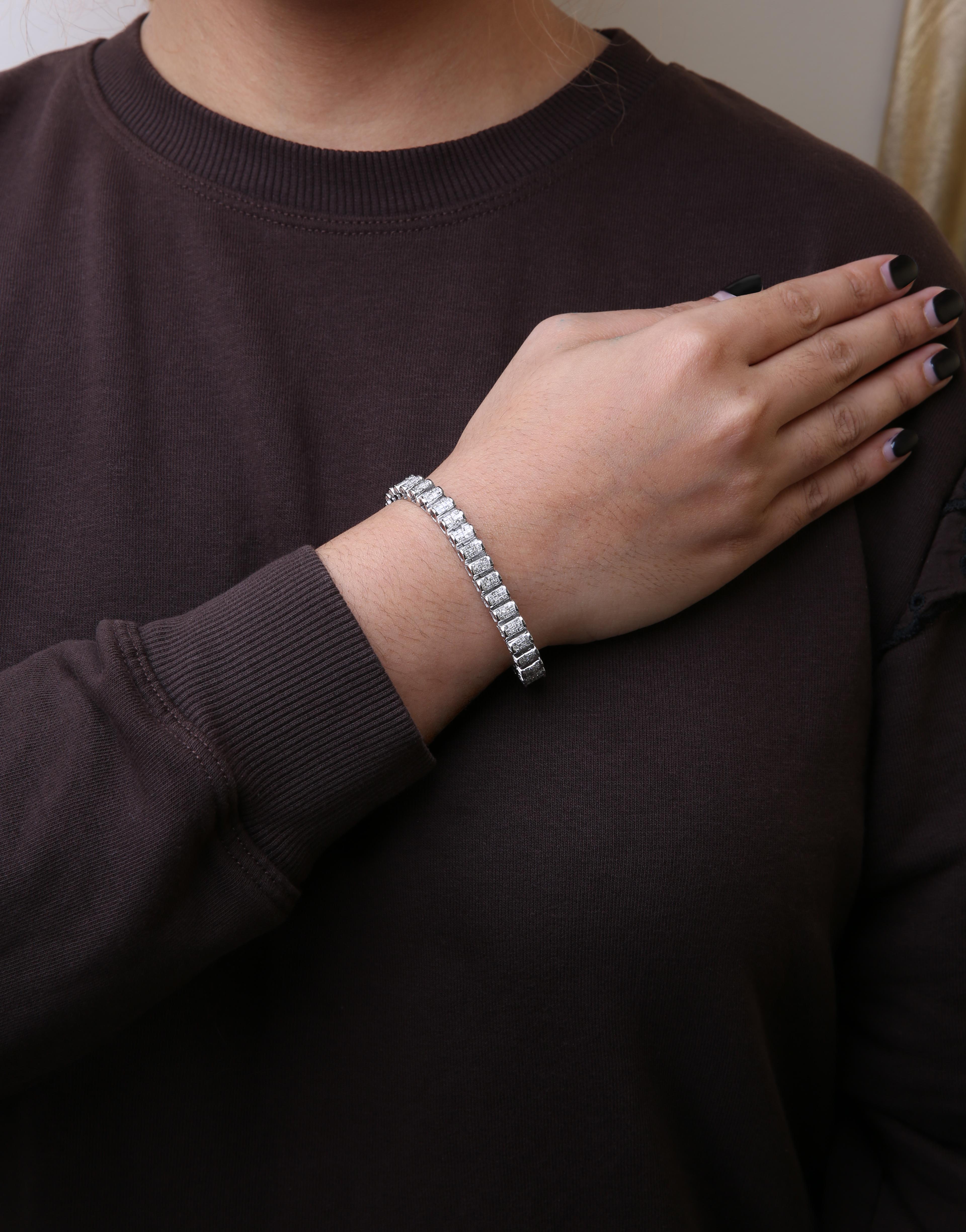 14K White Gold 5.0 Carat Square White Diamond Invisible Set Link Tennis Bracelet In New Condition For Sale In New York, NY