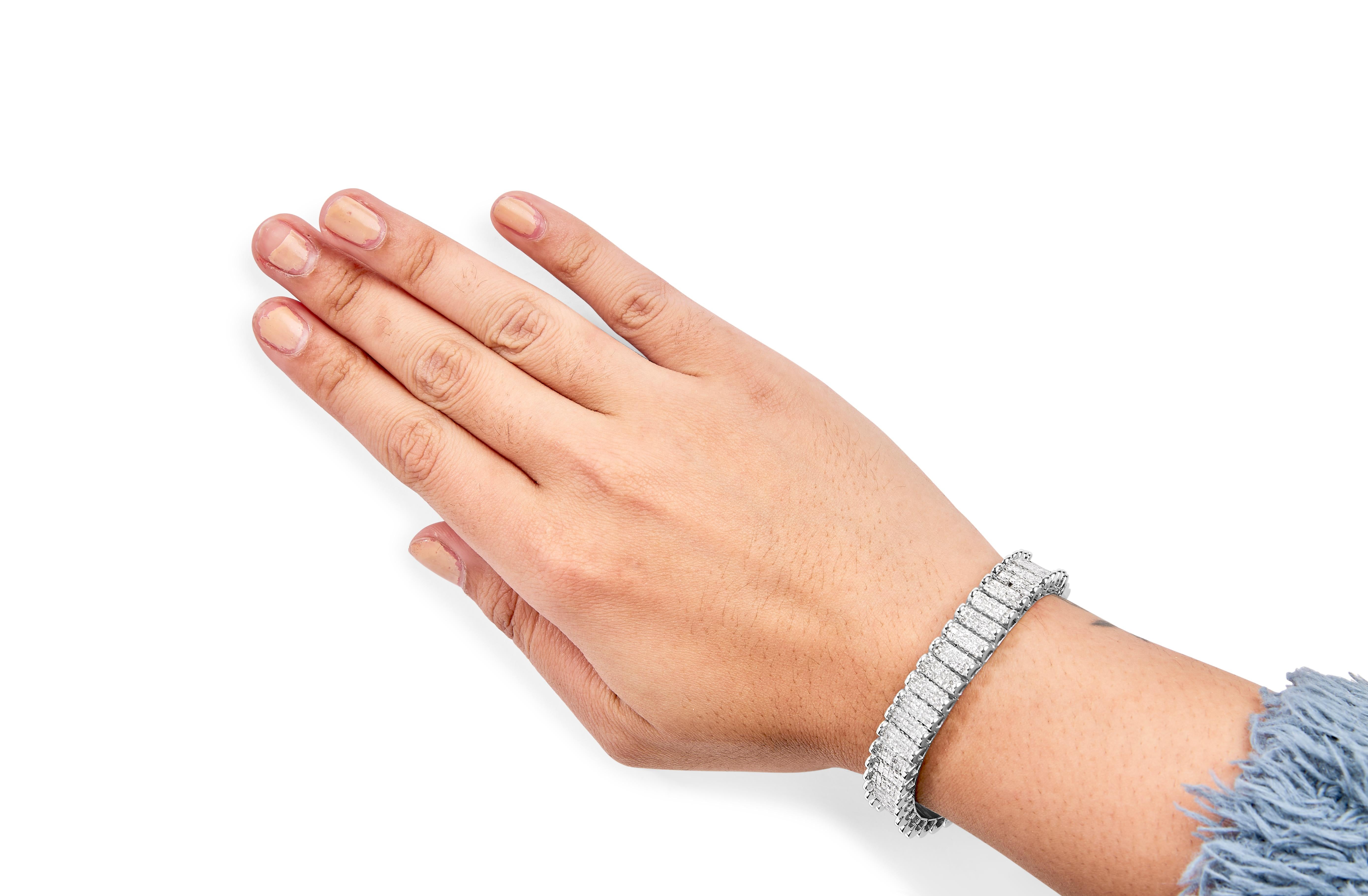 14K White Gold 5.0 Carat Square White Diamond Invisible Set Link Tennis Bracelet For Sale 1