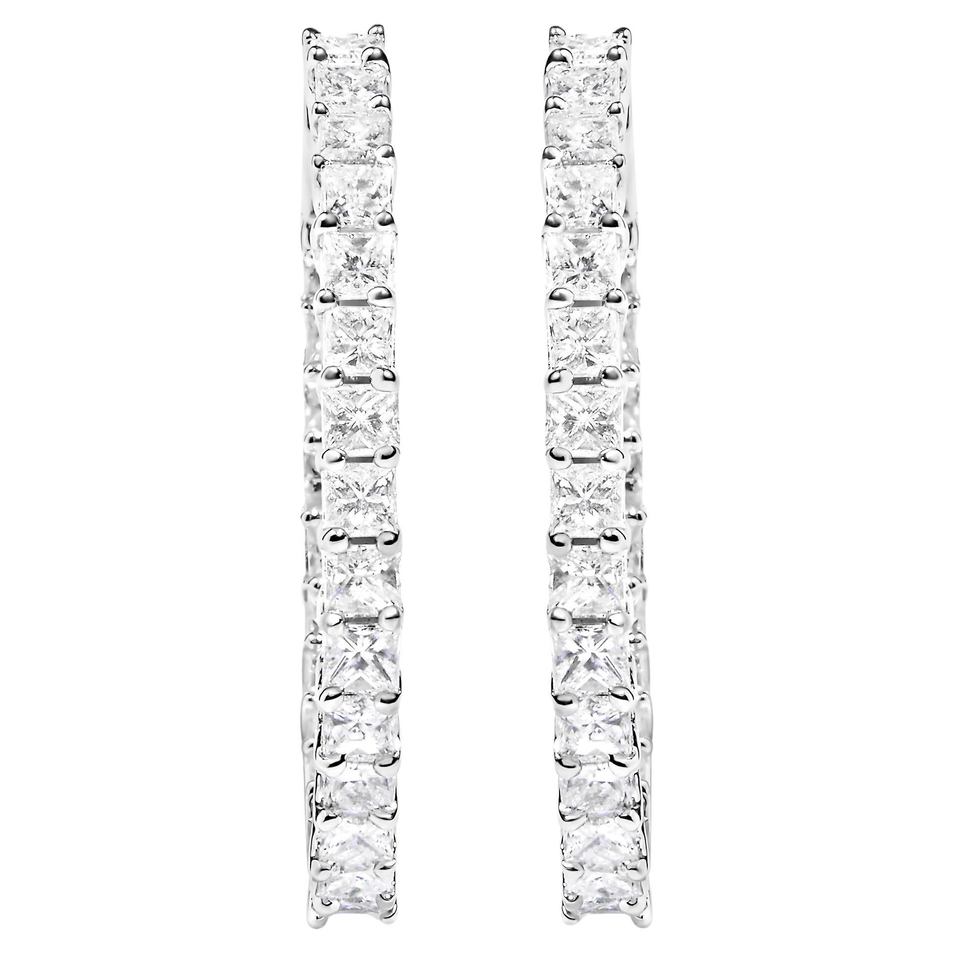 Entdecken Sie den Inbegriff zeitloser Eleganz mit diesen exquisiten Ohrringen aus 14 Karat Weißgold, die mit atemberaubenden 5,0 Karat natürlichen Diamanten im Prinzessinnenschliff besetzt sind. Fachmännisch gefertigt und mit einer