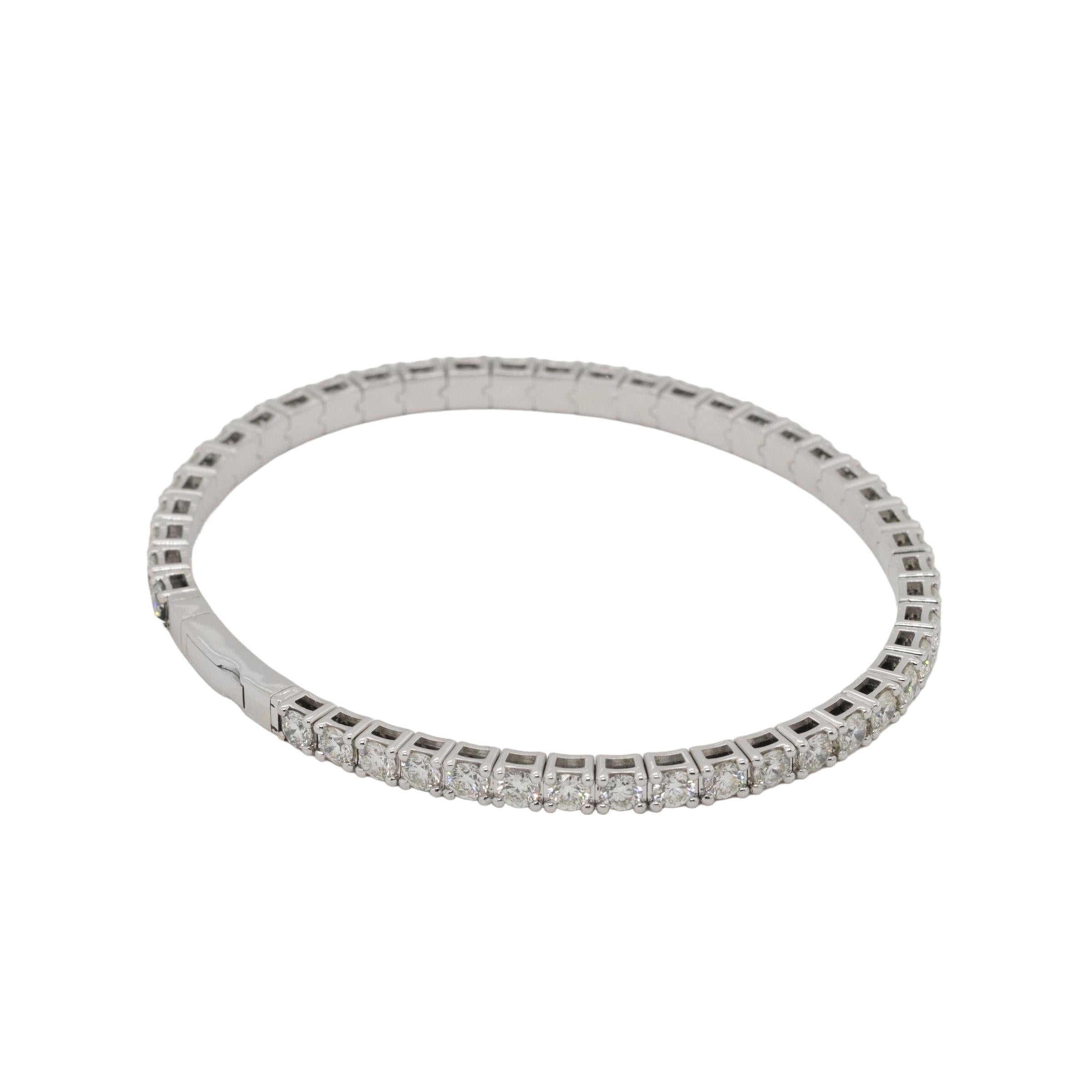 Brazalete de oro blanco de 14 quilates con diamantes naturales de 5,0 ctw estilo tenis elástico en venta 3
