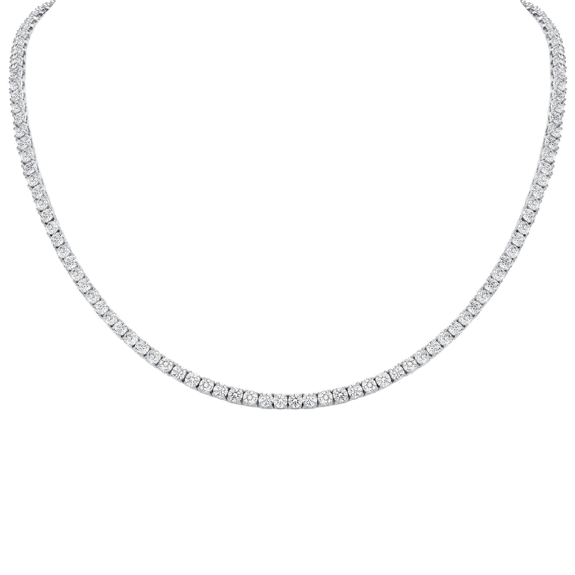 Modern 14K White Gold 5.10 Ct Round Diamond Tennis Necklace For Sale