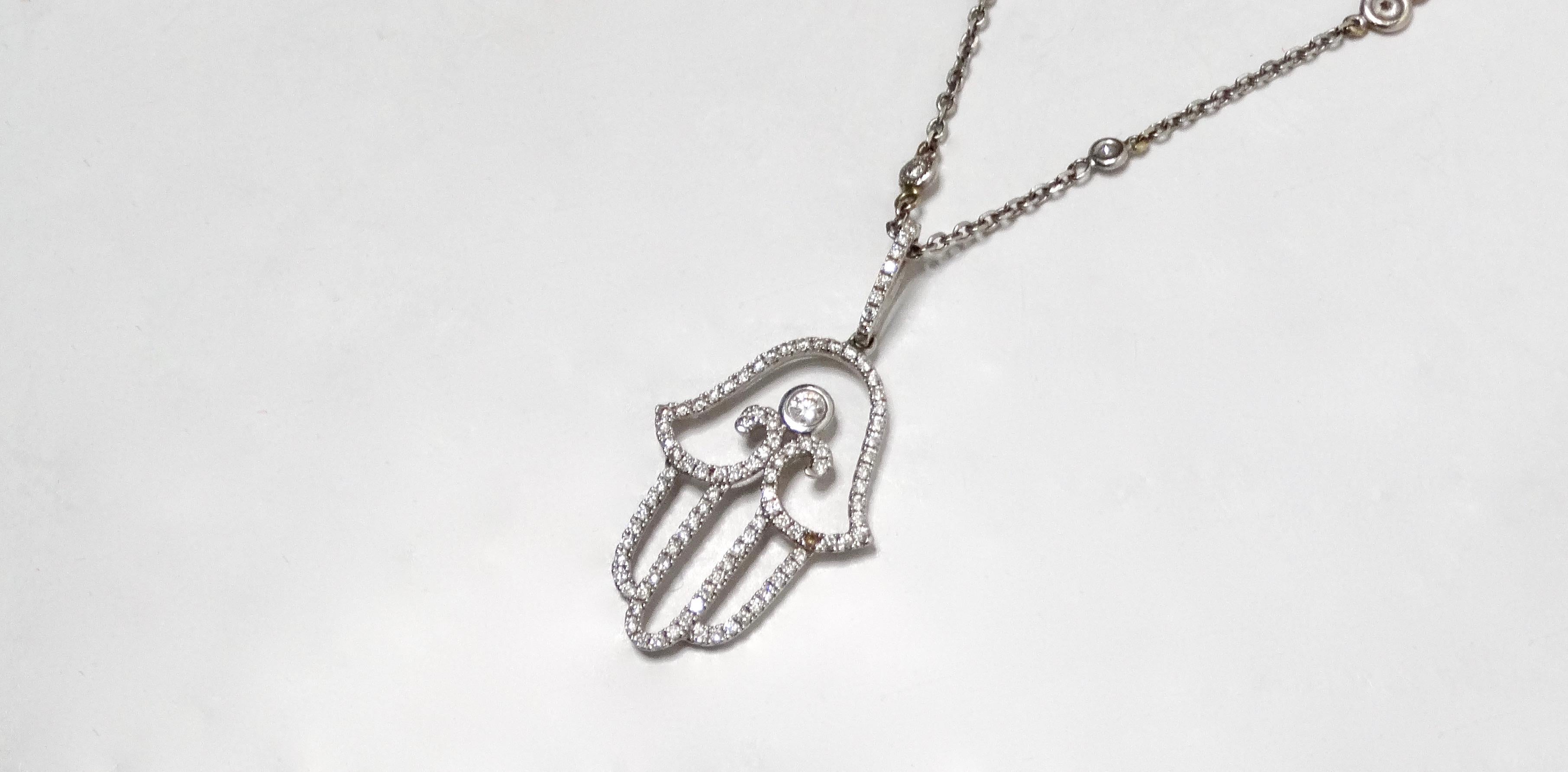 Collana con ciondolo Hamsa in oro bianco 14k e 585 con diamanti In condizioni discrete in vendita a Scottsdale, AZ