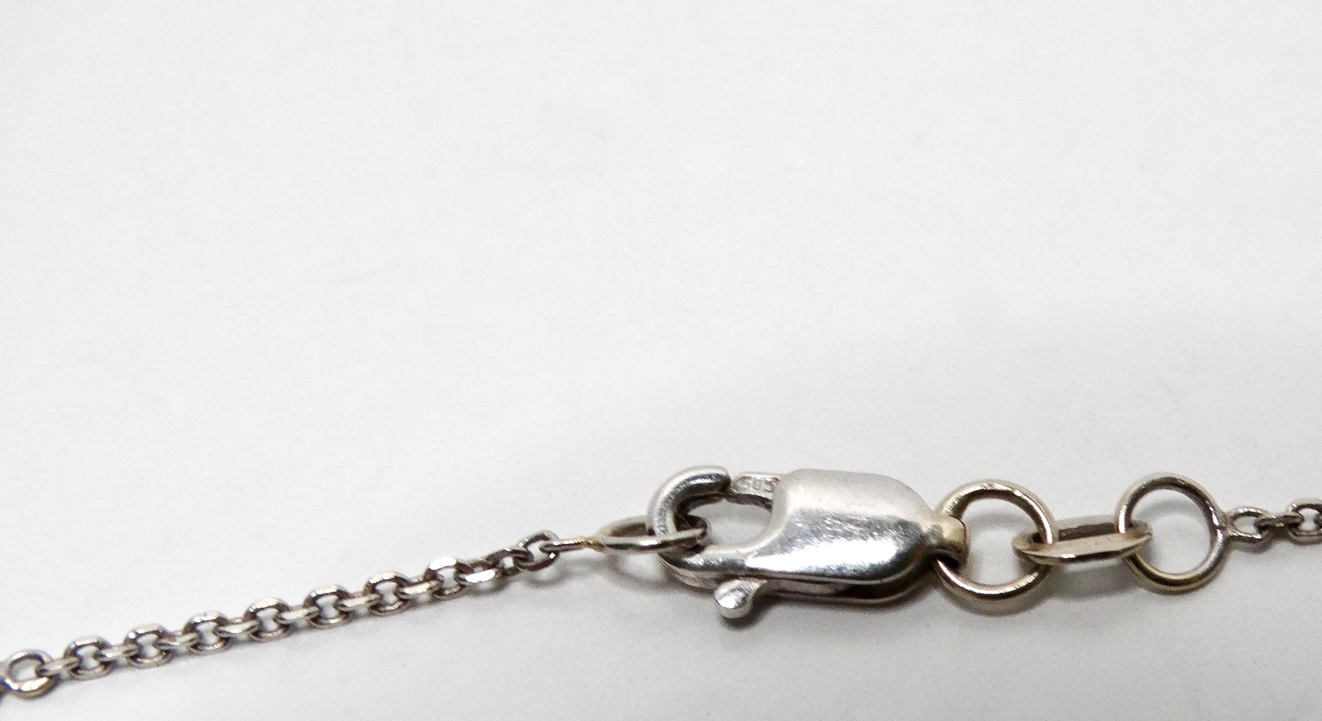 Collana con ciondolo Hamsa in oro bianco 14k e 585 con diamanti in vendita 1