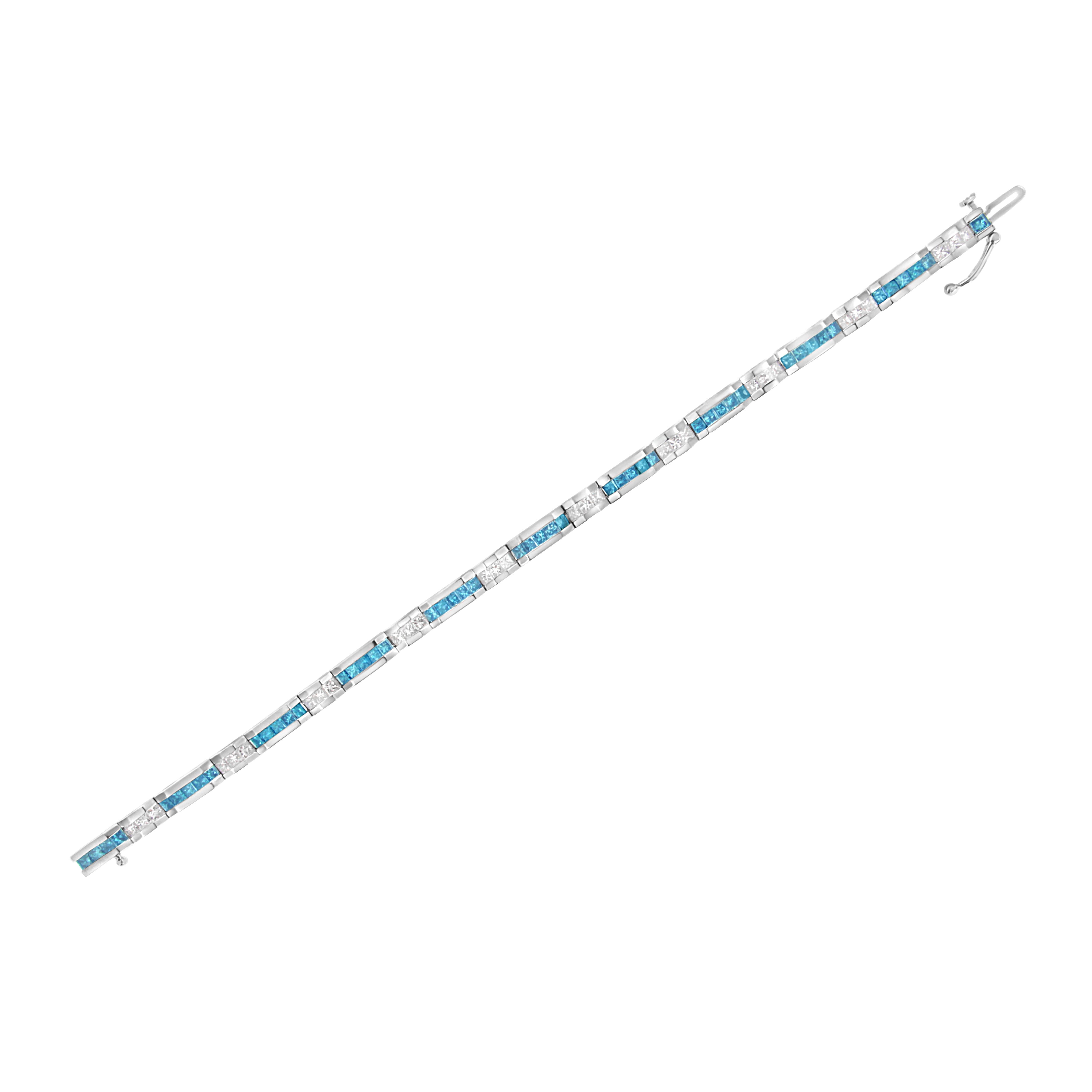 Bracciale tennis in oro bianco 14K con diamanti bianchi e blu trattati da 6 1/3 di carati In condizioni Nuovo a New York, NY