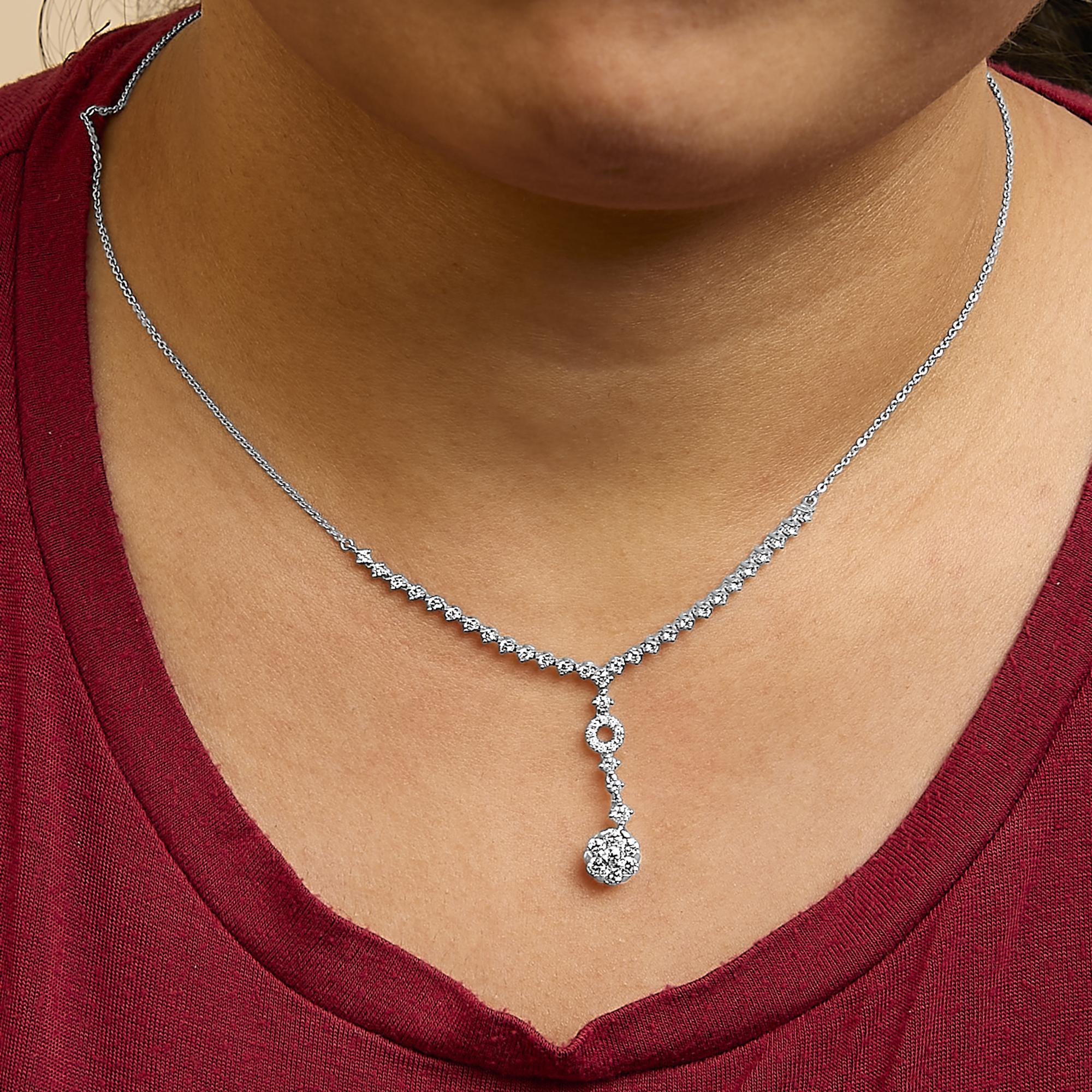 Round Cut 14K White Gold 6/7 Cttw Diamond Drop and V Necklace For Sale