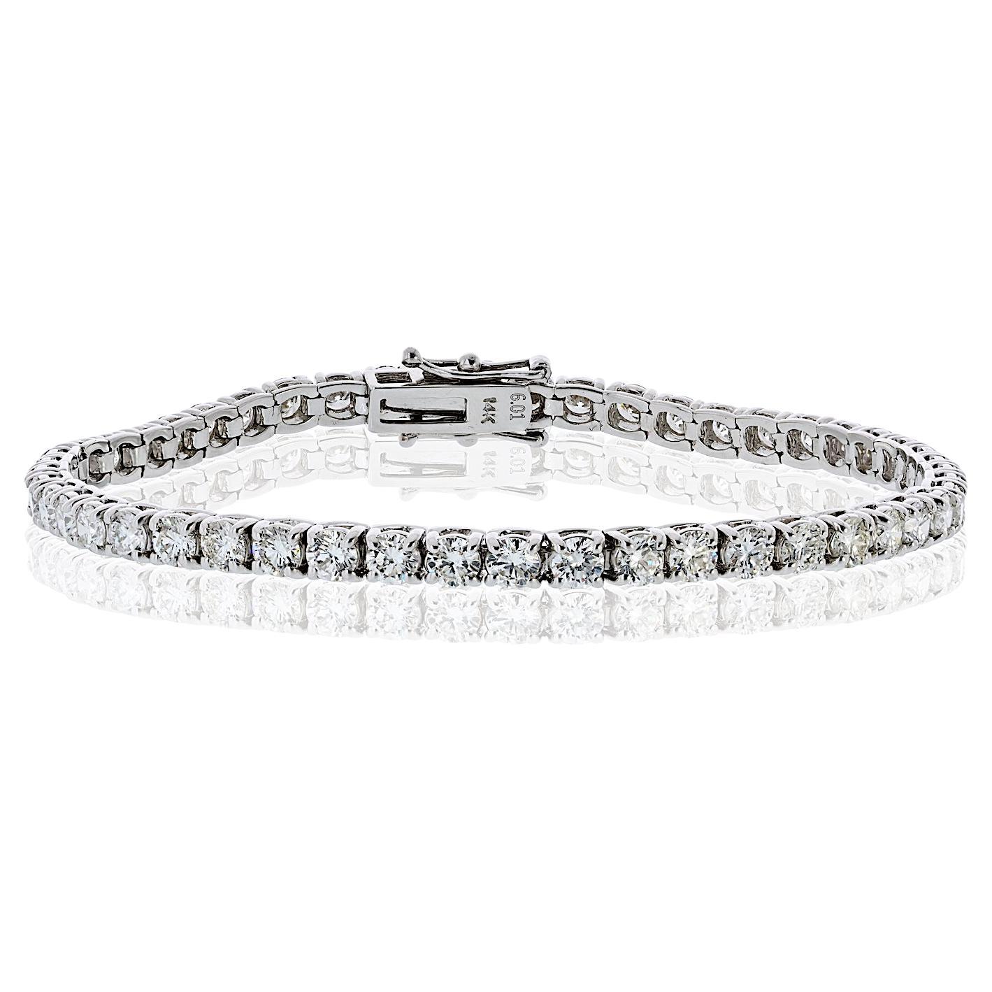 14K White Gold 6.37cttw Round Diamond Tennis Bracelet For Sale